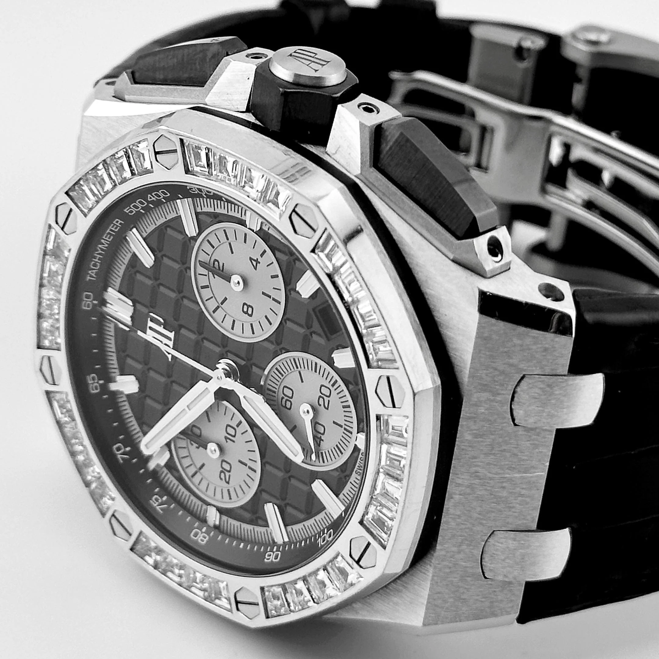Audemars Piguet Royal Oak Offshore 26424BC.ZZ.D002CA.01 Chronograph White Gold Black Dial Diamond Bezel (2024)