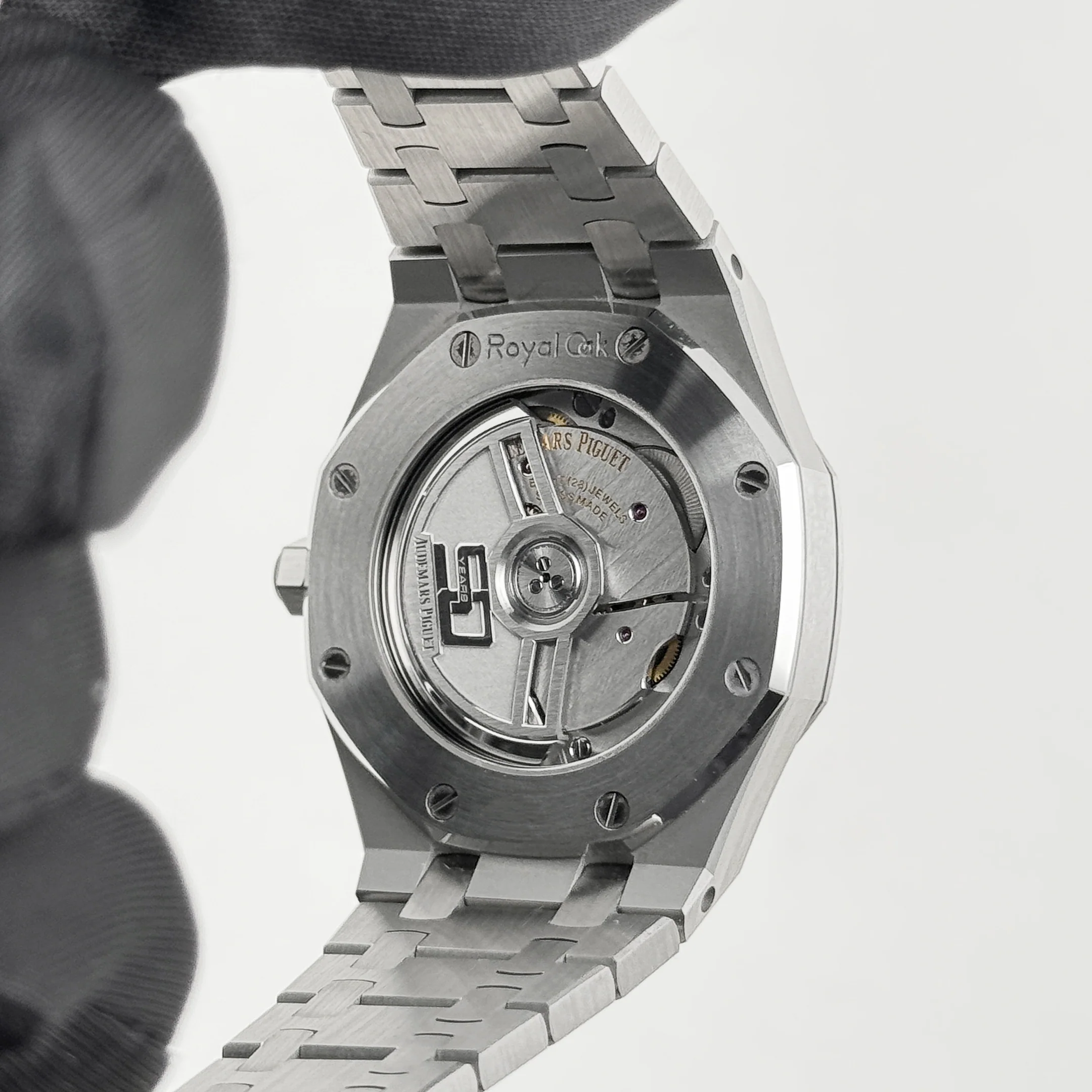 Audemars Piguet Royal Oak 77450ST.OO.1361.ST.01 ‘50th Anniversary’ Stainless Steel Silver-Toned Dial (2022)