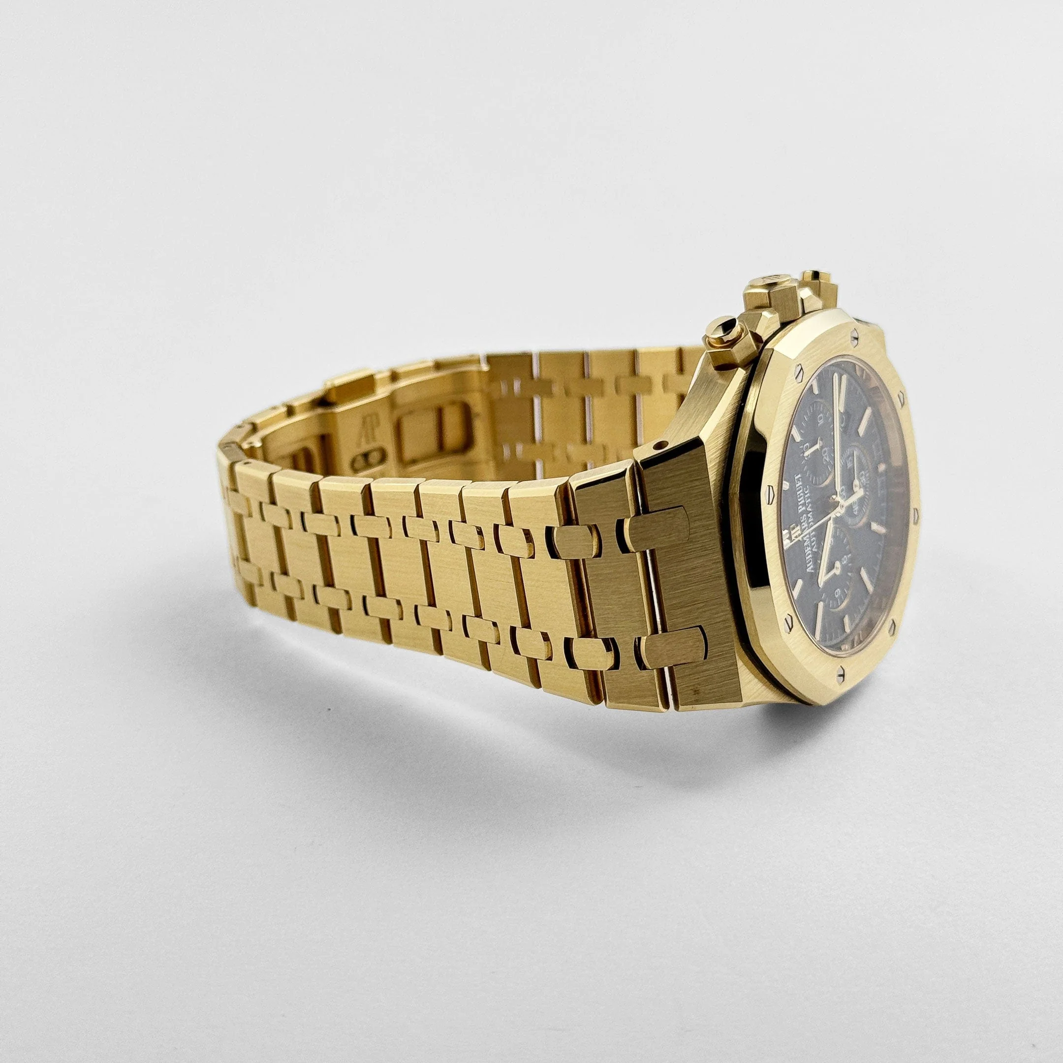 Audemars Piguet Royal Oak 26320BA.OO.1220BA.02 Chronograph Yellow Gold Blue Dial (2016)