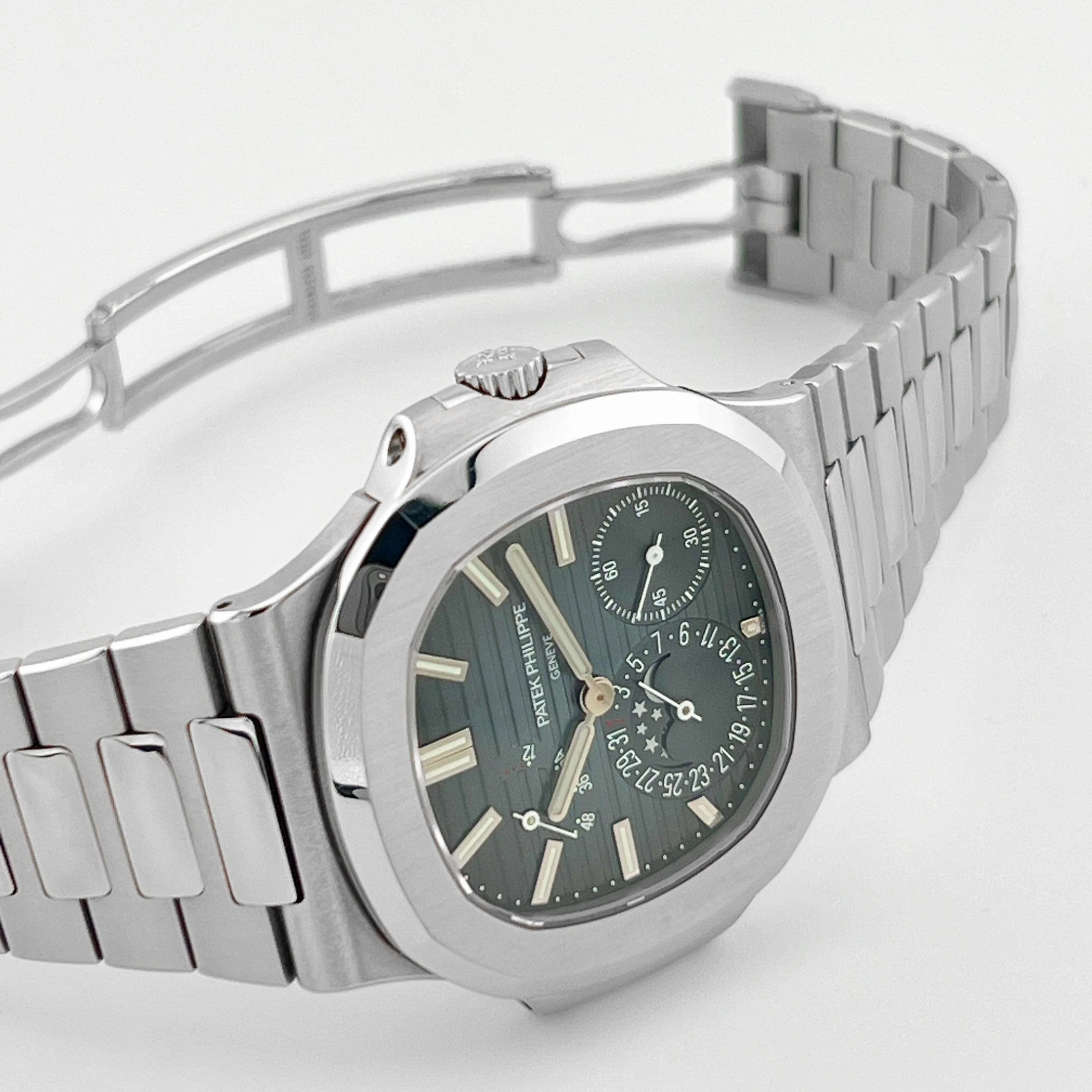 Patek Philippe Nautilus 5712/1A-001 Moon Phases Stainless Steel Blue Dial (2017)