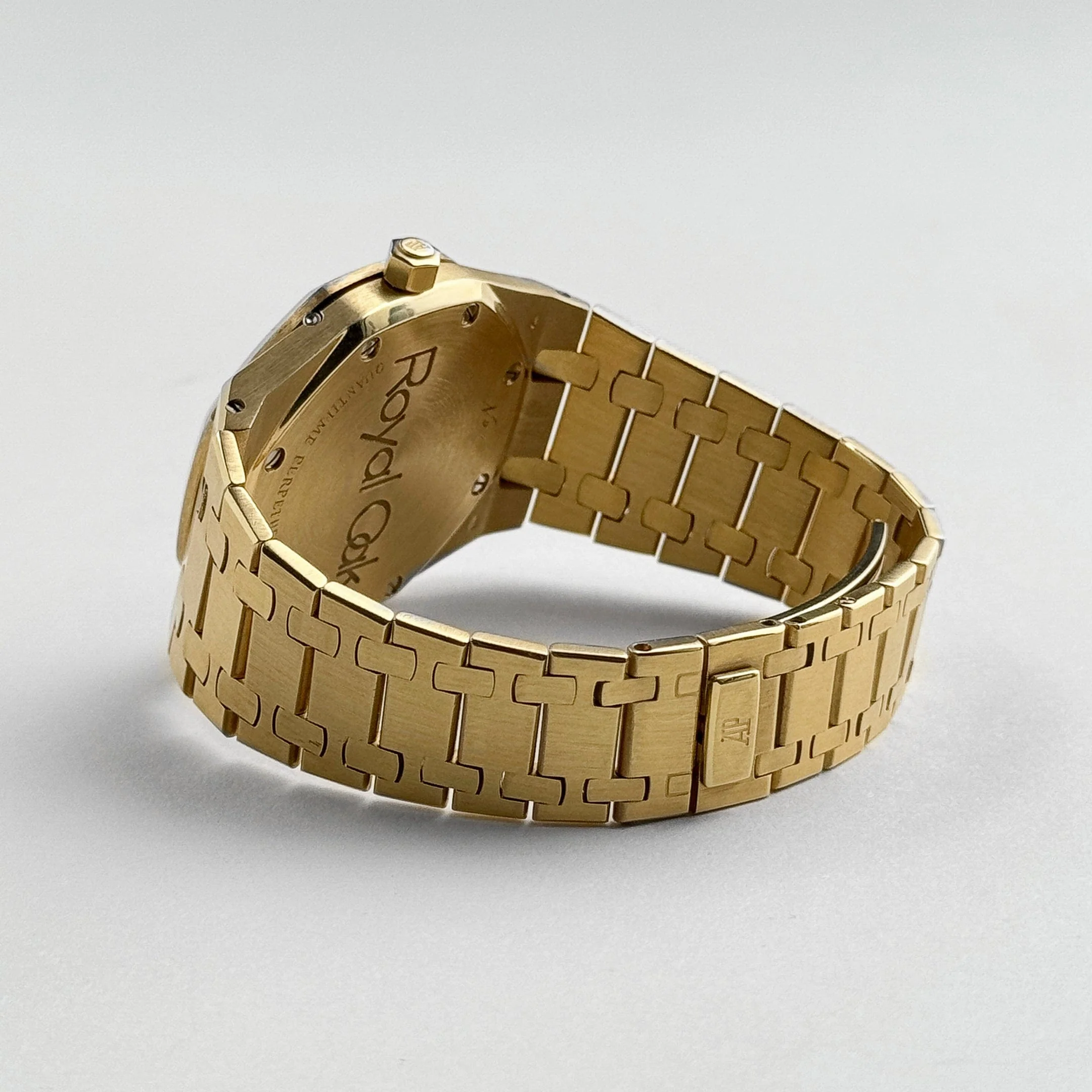 Audemars Piguet Royal Oak Perpetual Calendar 25654BA.OO.0944BA.01 Yellow Gold Gold Dial (1989)