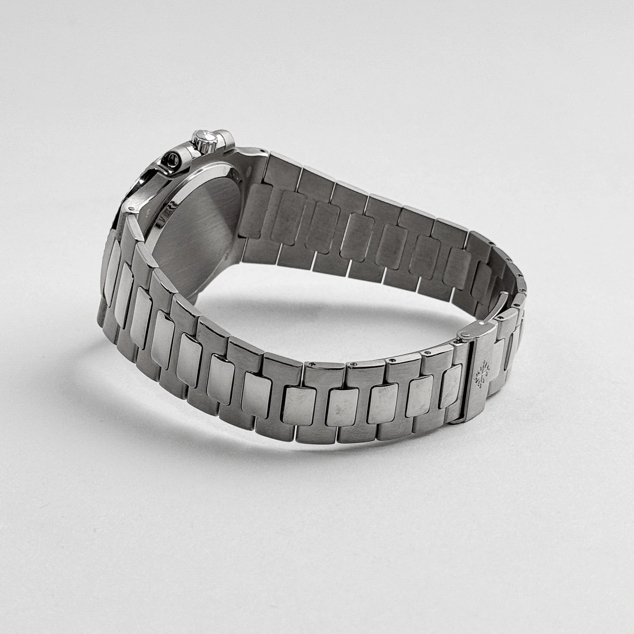 Patek Philippe Nautilus 3800/4G-001 White Gold White Dial Diamond Set (2004)