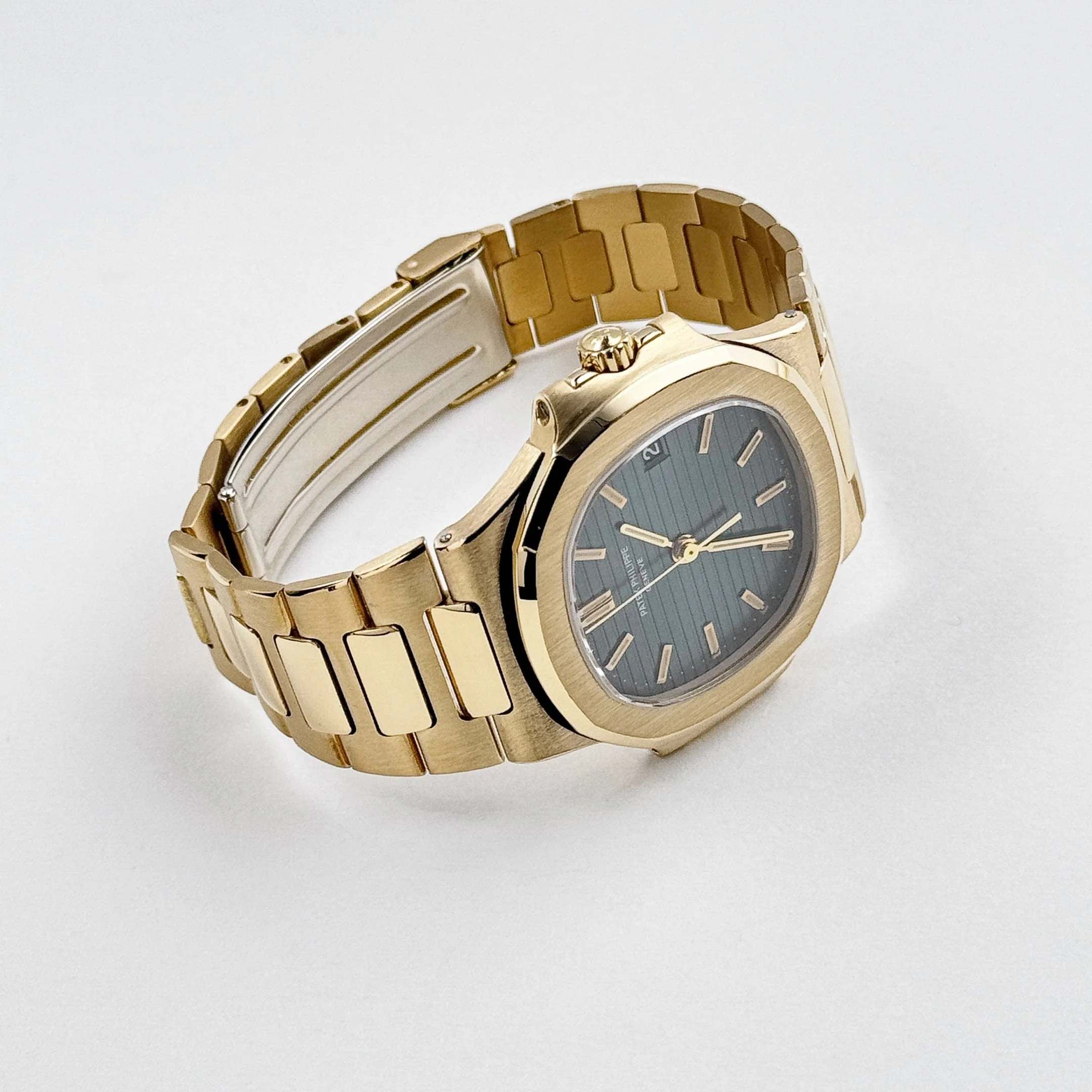 Patek Philippe Nautilus 3800/1 Yellow Gold Blue Dial (1983)