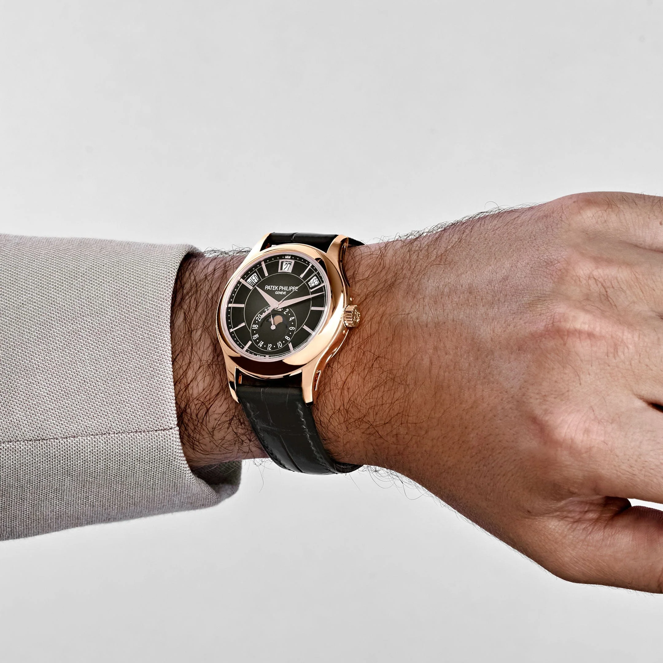 Patek Philippe Complications 5205R-011 Annual Calendar Moon Phases Rose Gold Green Dial (2025)