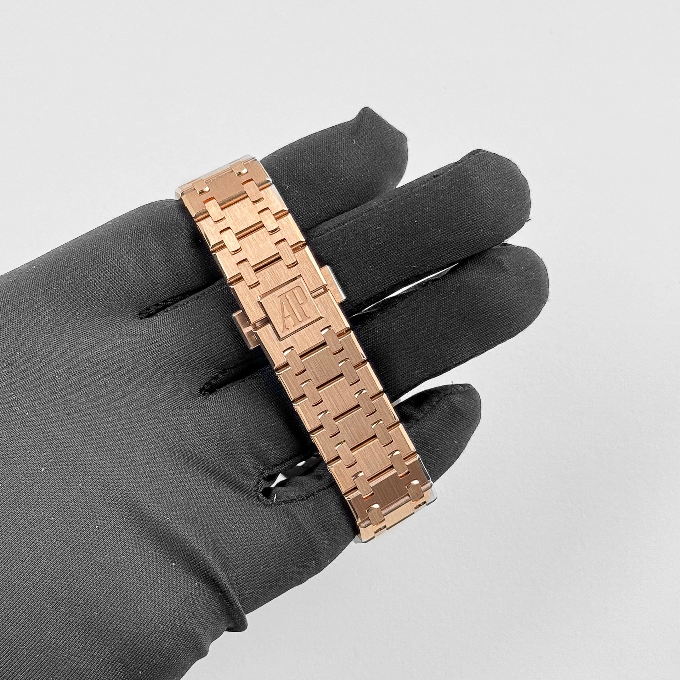 Audemars Piguet Royal Oak 15451OR.ZZ.1256OR.01.A 'Ladies' Rose Gold White Dial Diamond Bezel