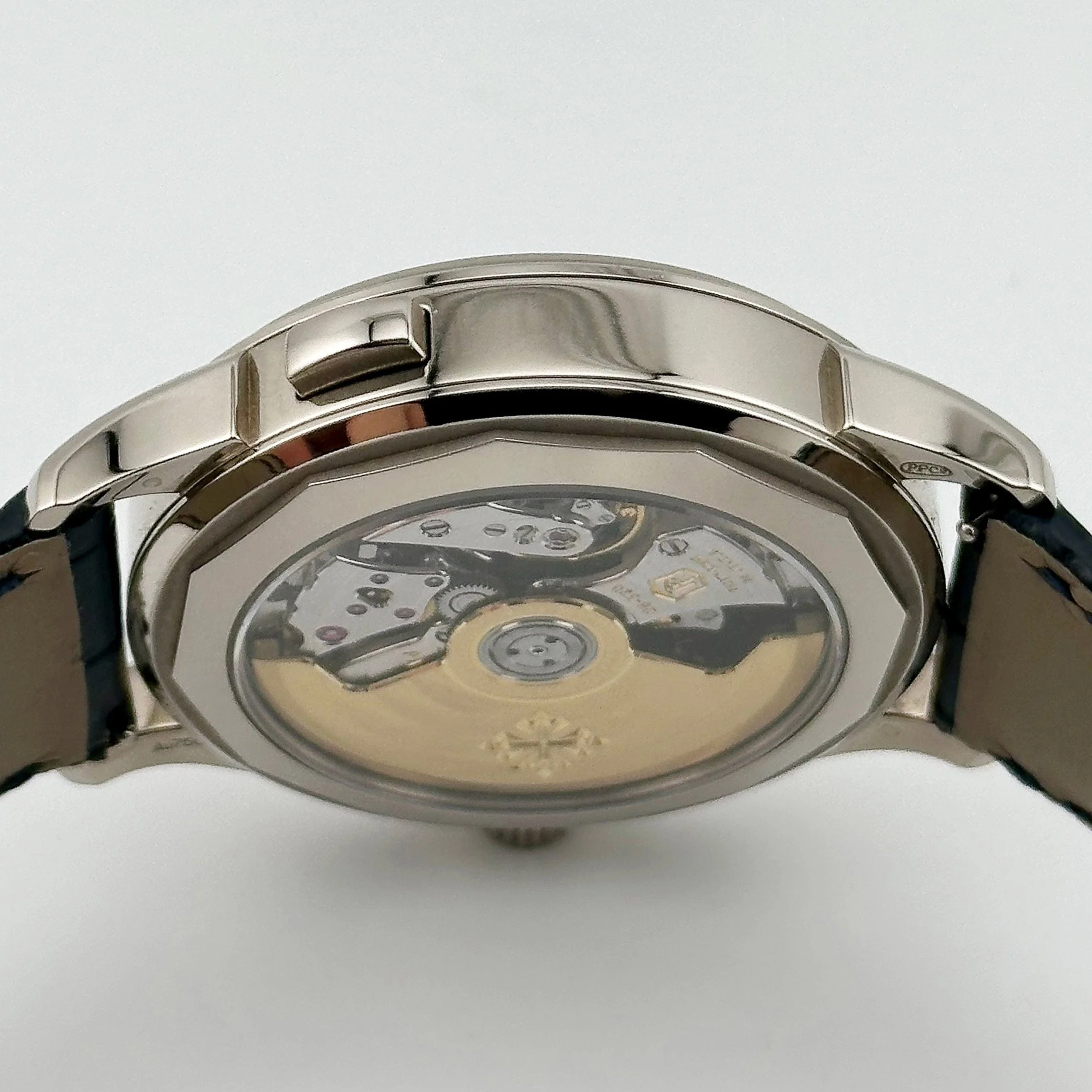 Patek Philippe Complications 5930G-010 World Time Flyback Chronograph White Gold Blue Dial (2022)