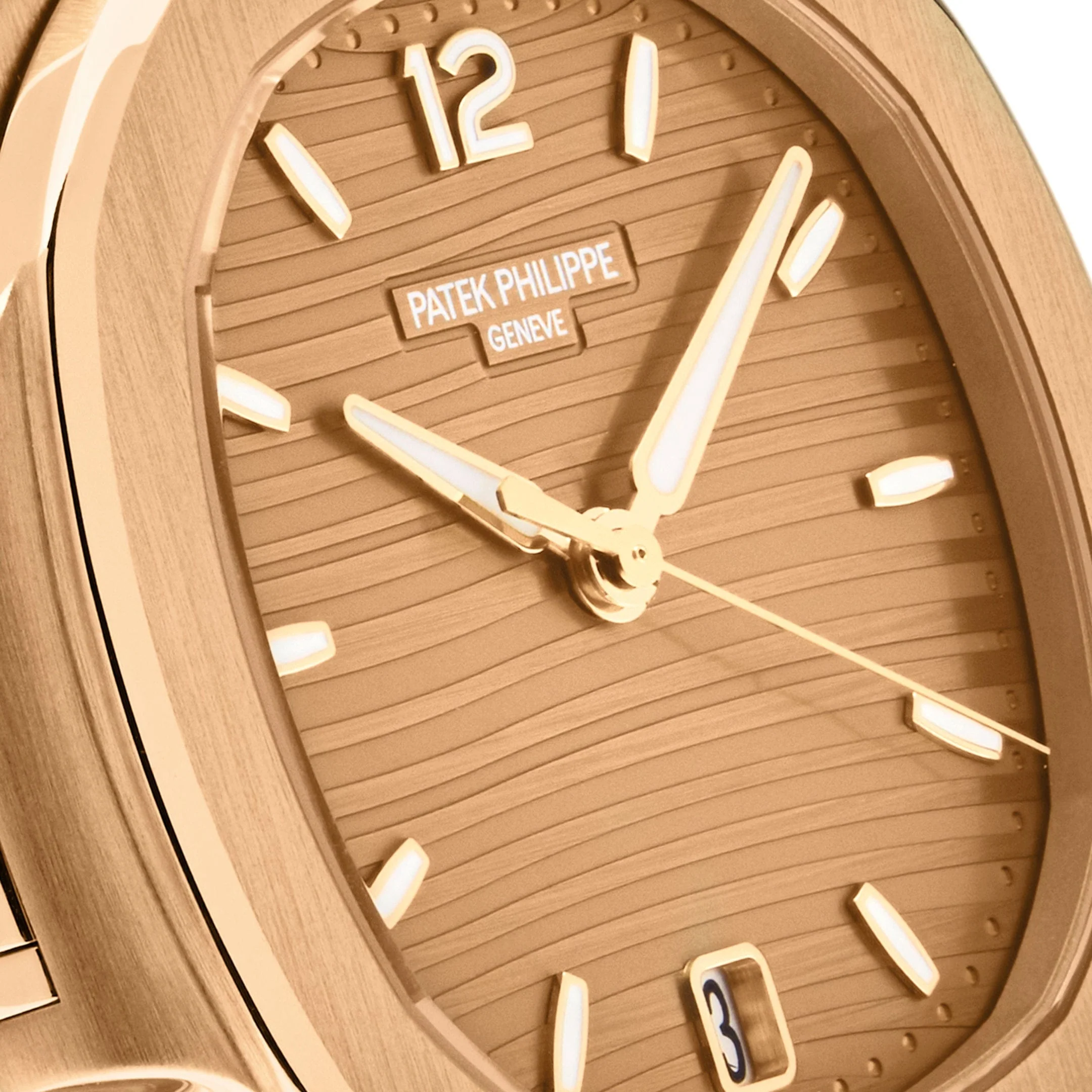 Patek Philippe Nautilus 7118/1R-010 'Ladies' Rose Gold Champagne Golden Dial