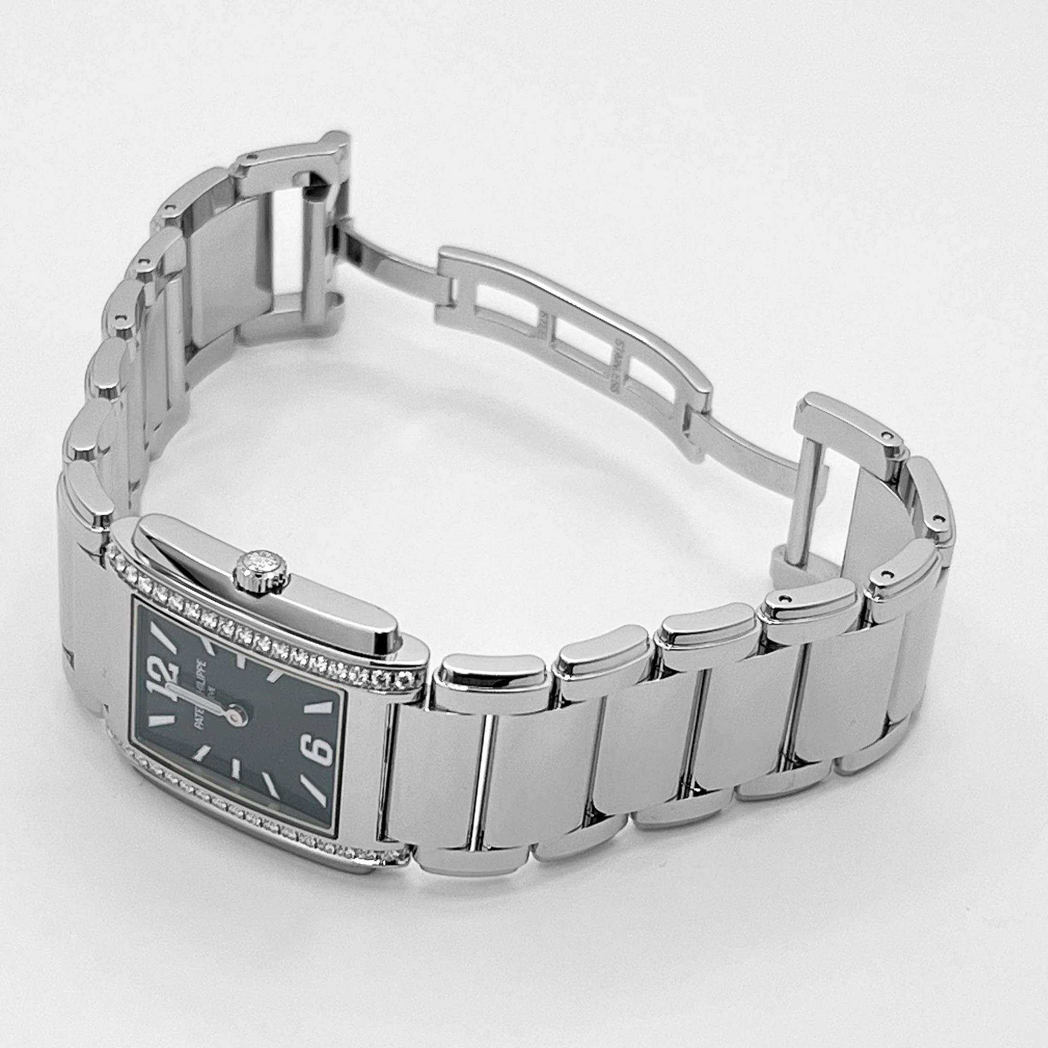 Patek Philippe Twenty-4 4910/1200A-011 'Ladies' Stainless Steel Green Diamond Dial Quartz