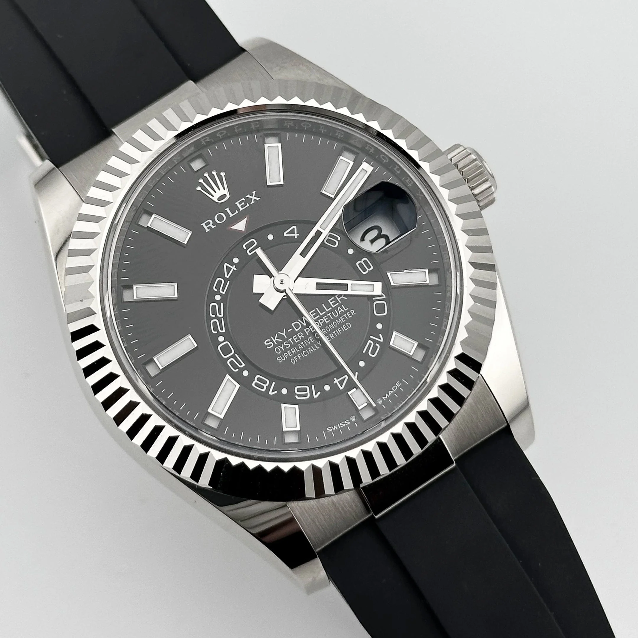 Rolex Sky-Dweller 336239 White Gold Black Dial Oysterflex (2025)