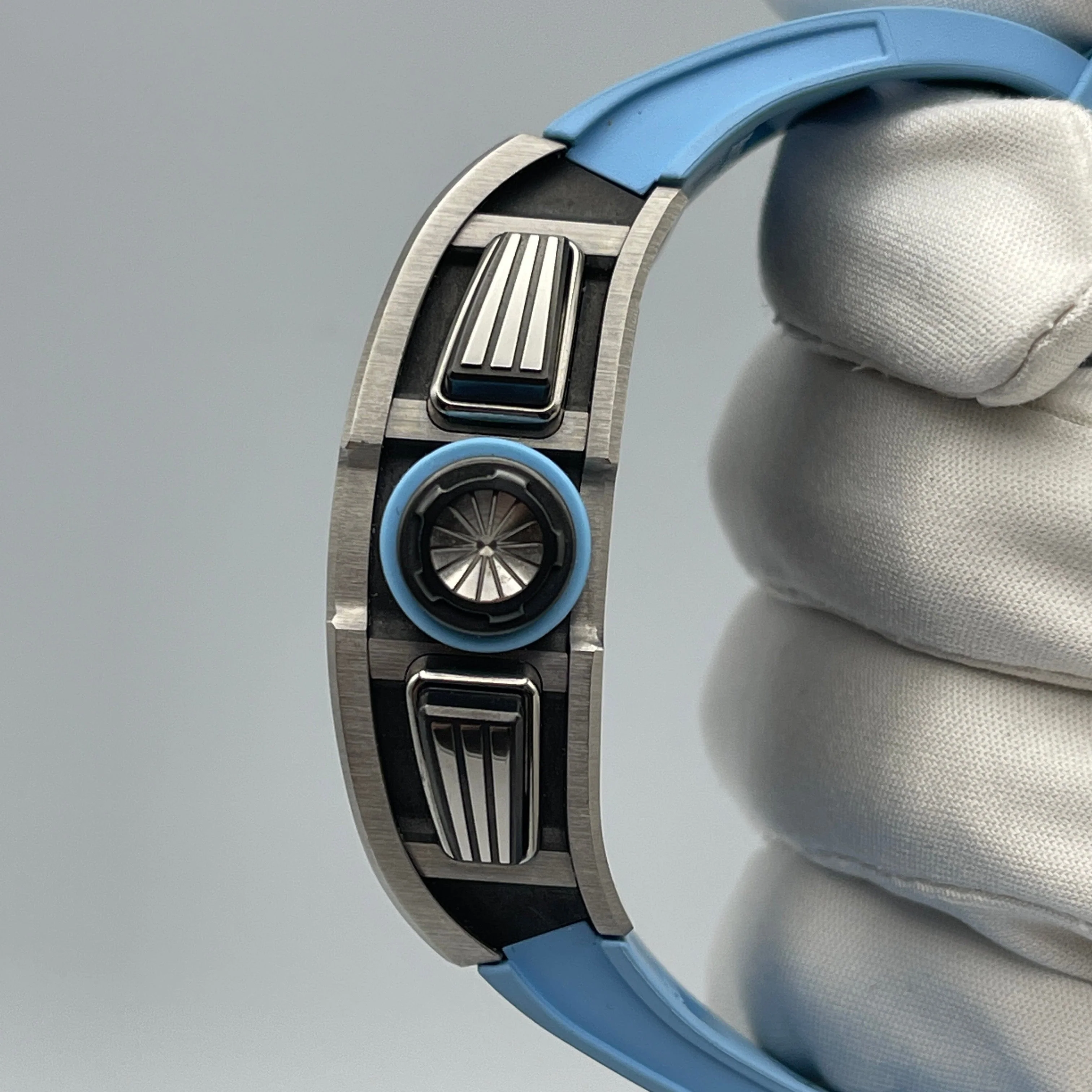 Richard Mille RM 011-FM Felipe Massa LeMans Classic Titanium Limited Edition of 150