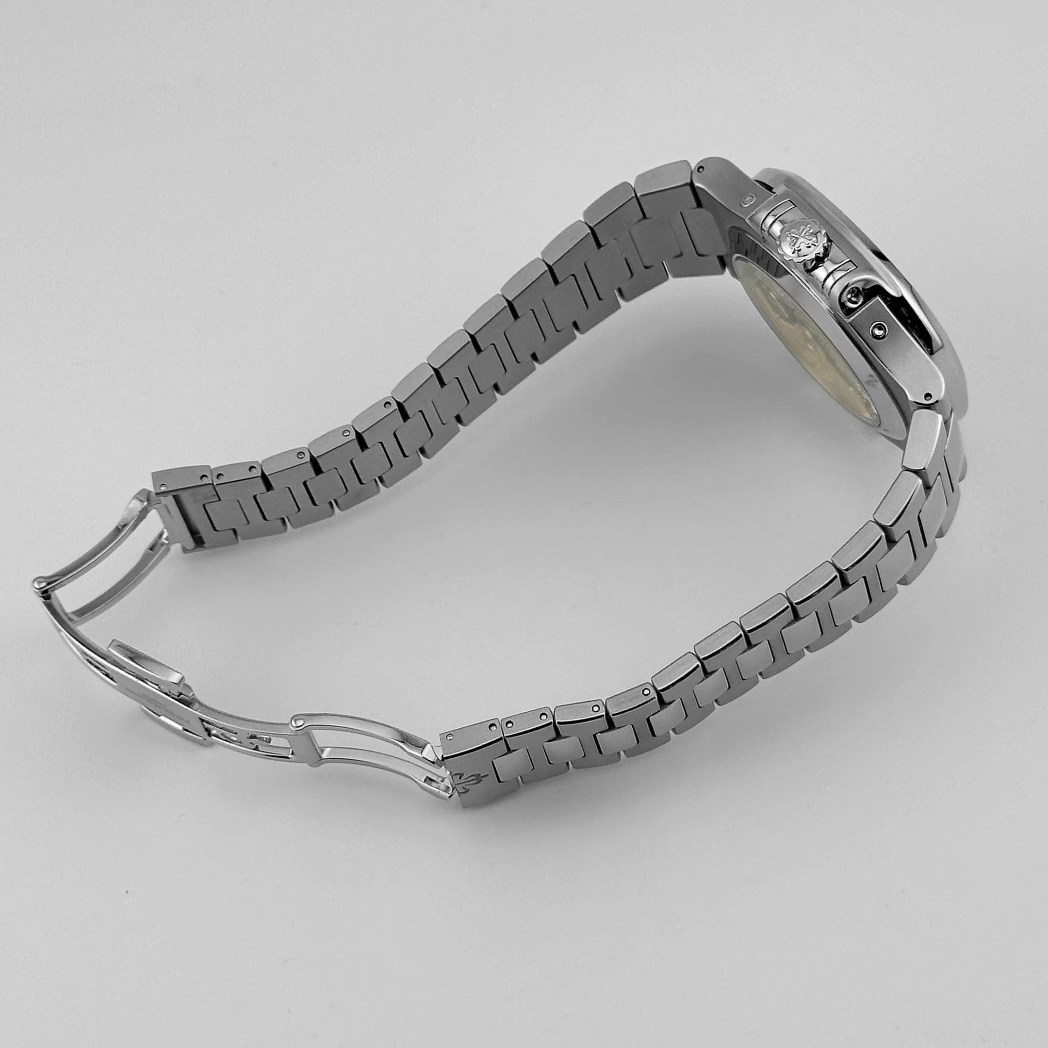 Patek Philippe Nautilus 5726/1A-014 Annual Calendar Stainless Steel Blue Dial (2022)