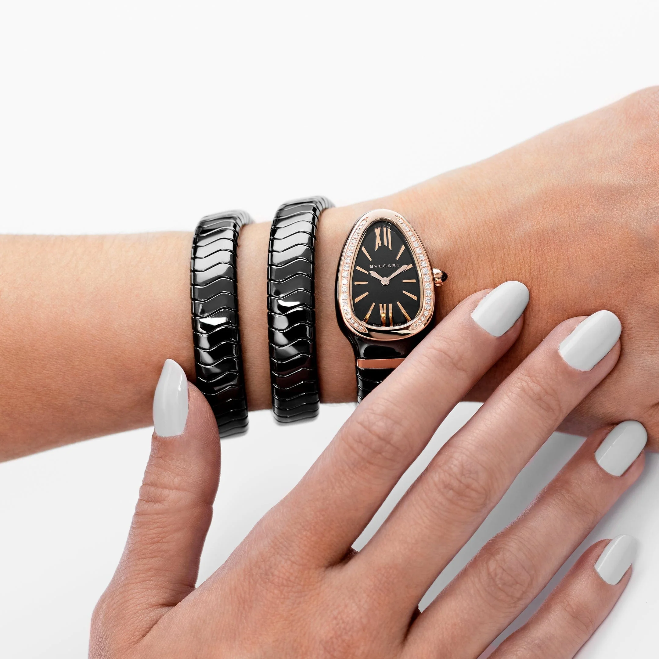 Bvlgari Serpenti Spiga Watch 102885 Black Ceramic and Rose Gold Black Lacquered Polished Dial Diamond Bezel (2025)