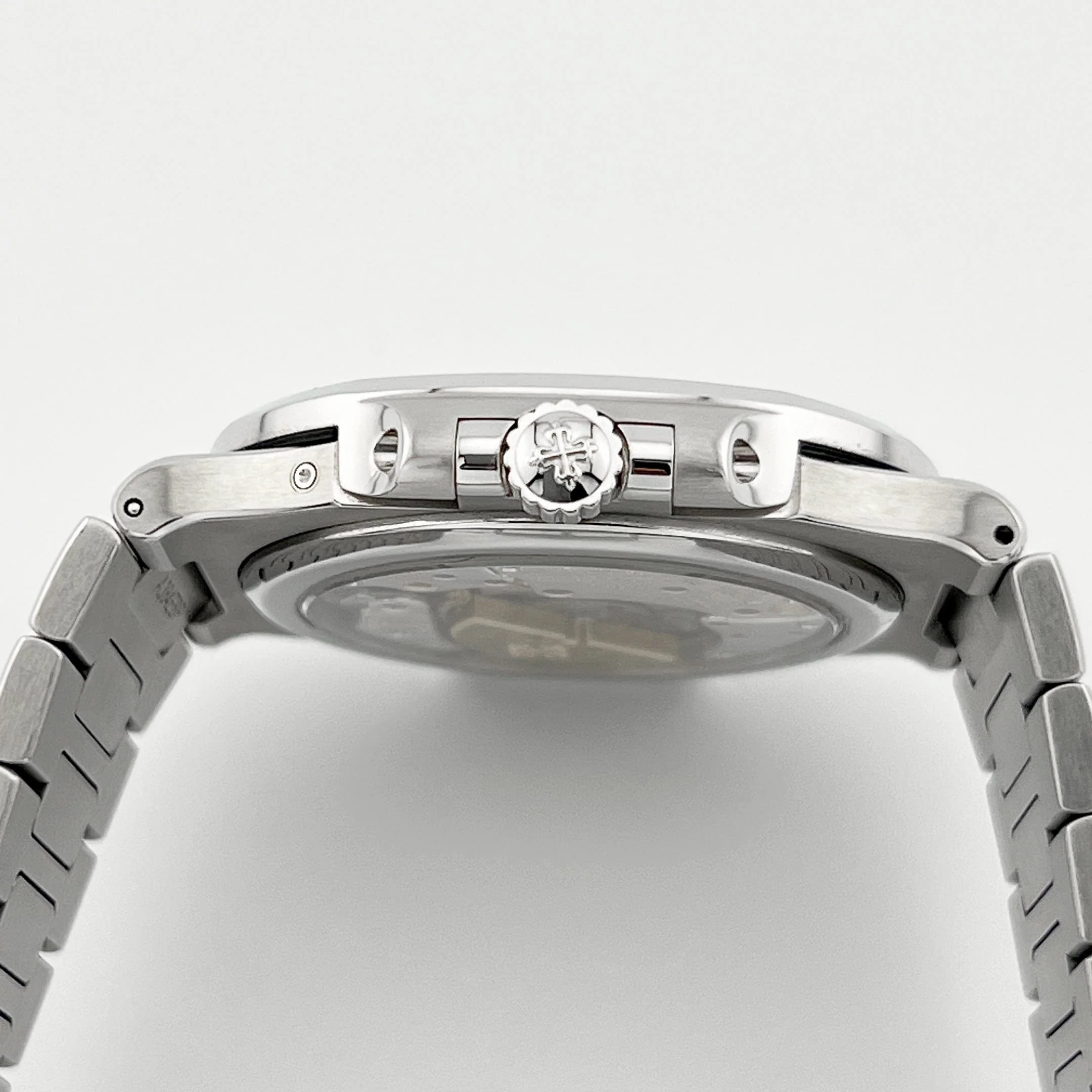 Patek Philippe Nautilus 5712/1A-001 Moon Phases Stainless Steel Blue Dial (2017)