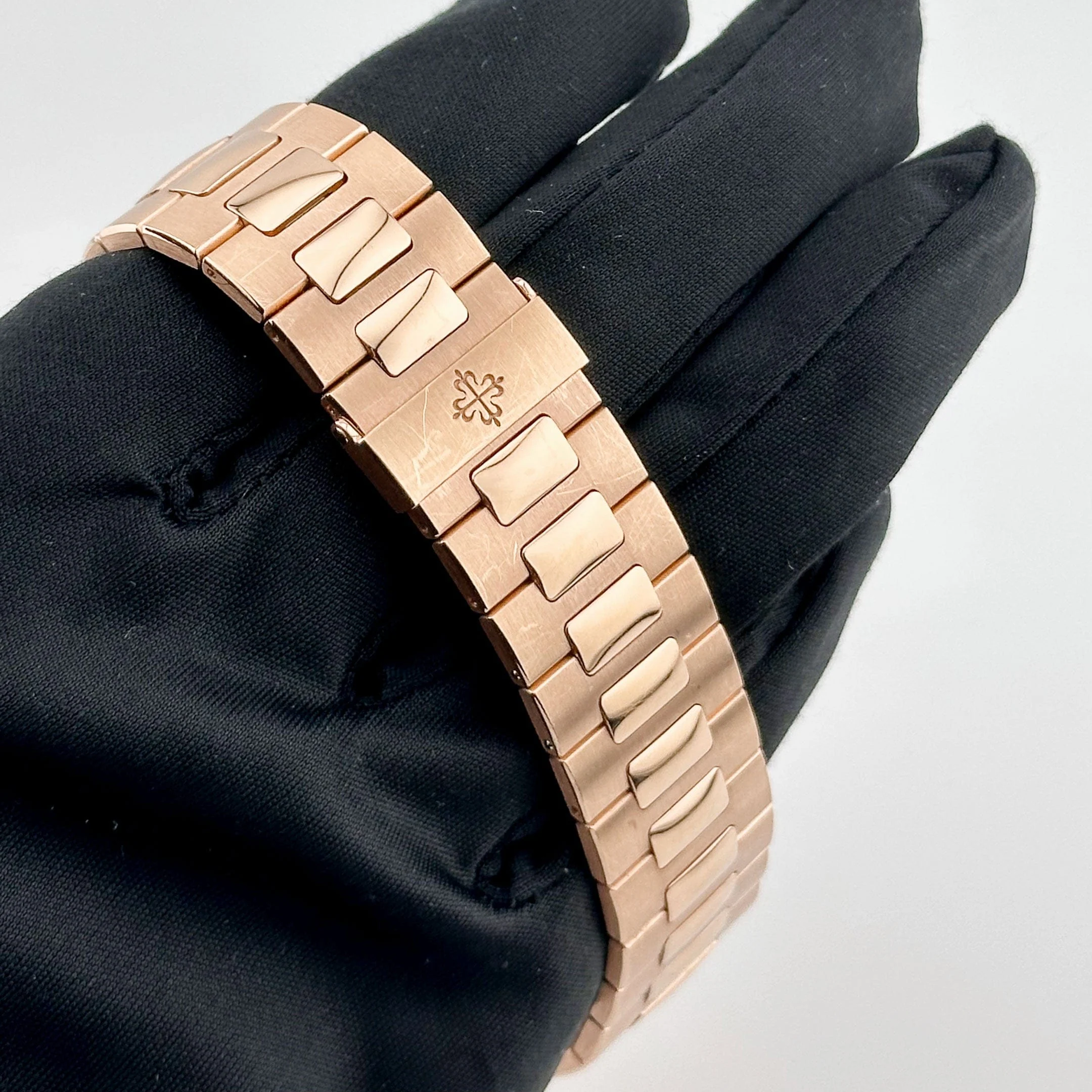 Patek Philippe Nautilus 5711/1R-001 Rose Gold Brown Dial (2020)