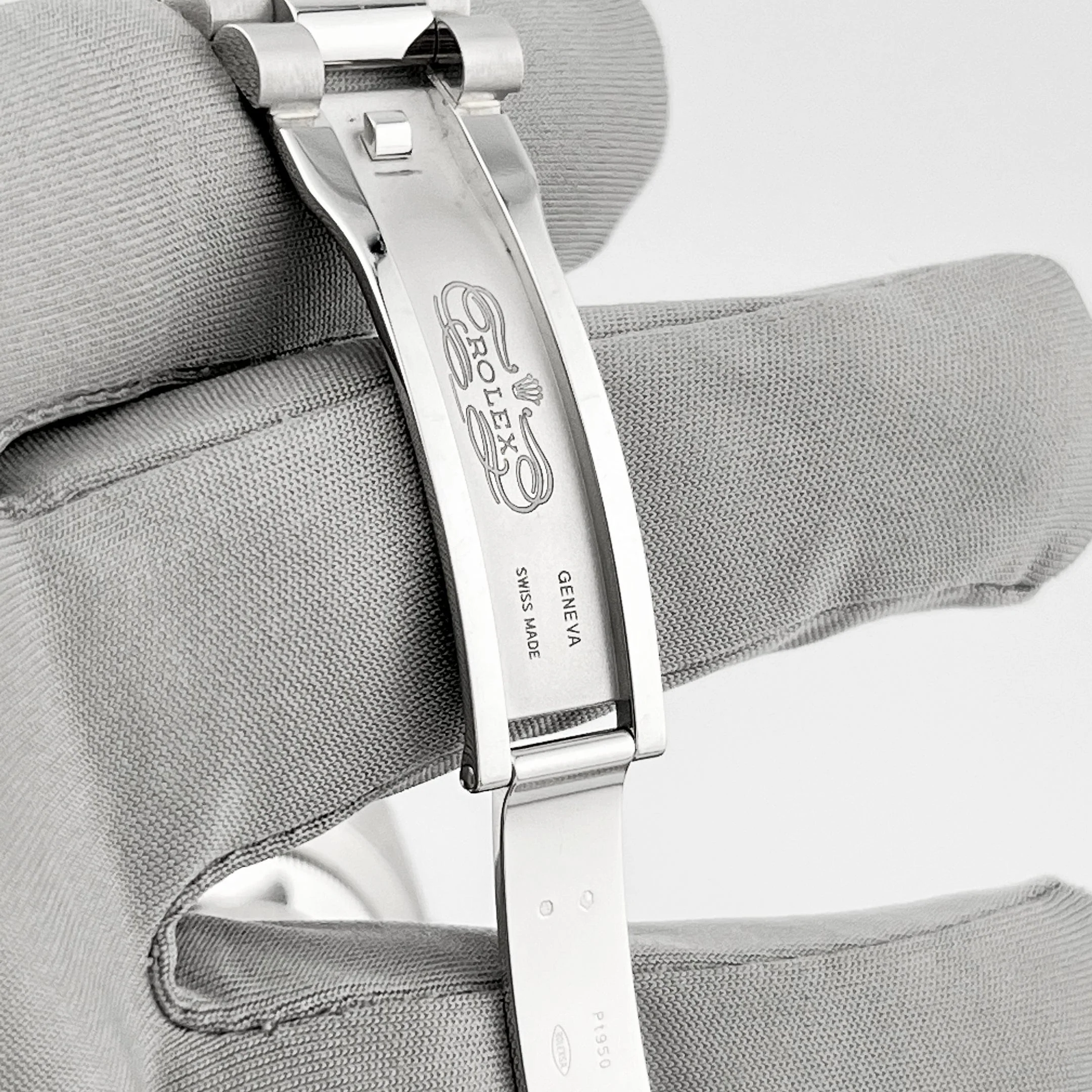 Rolex Day-Date 40 228236 Platinum Pavé Diamond Dial (2023)