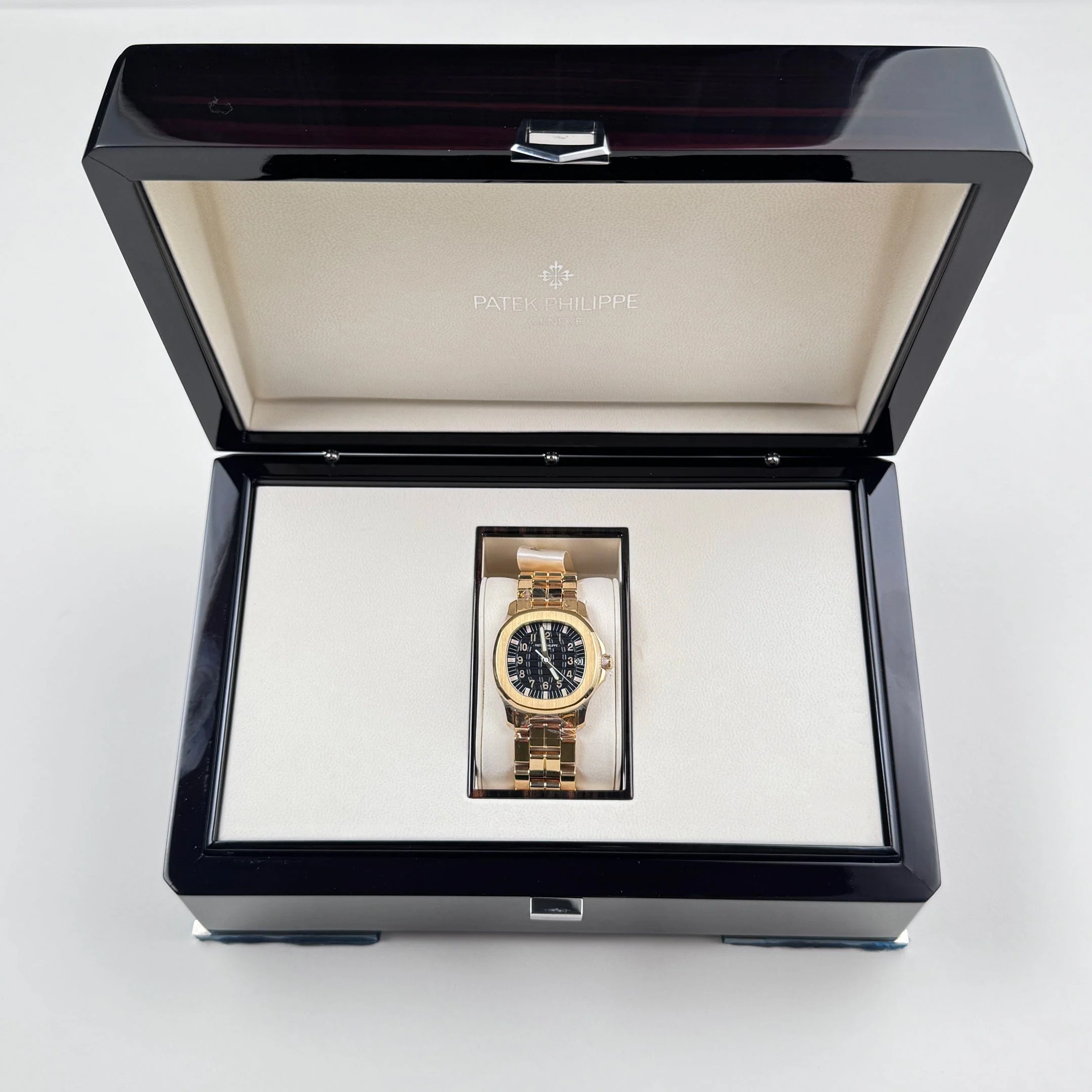 Patek Philippe Aquanaut 5066/1J Yellow Gold Black Dial (2003)