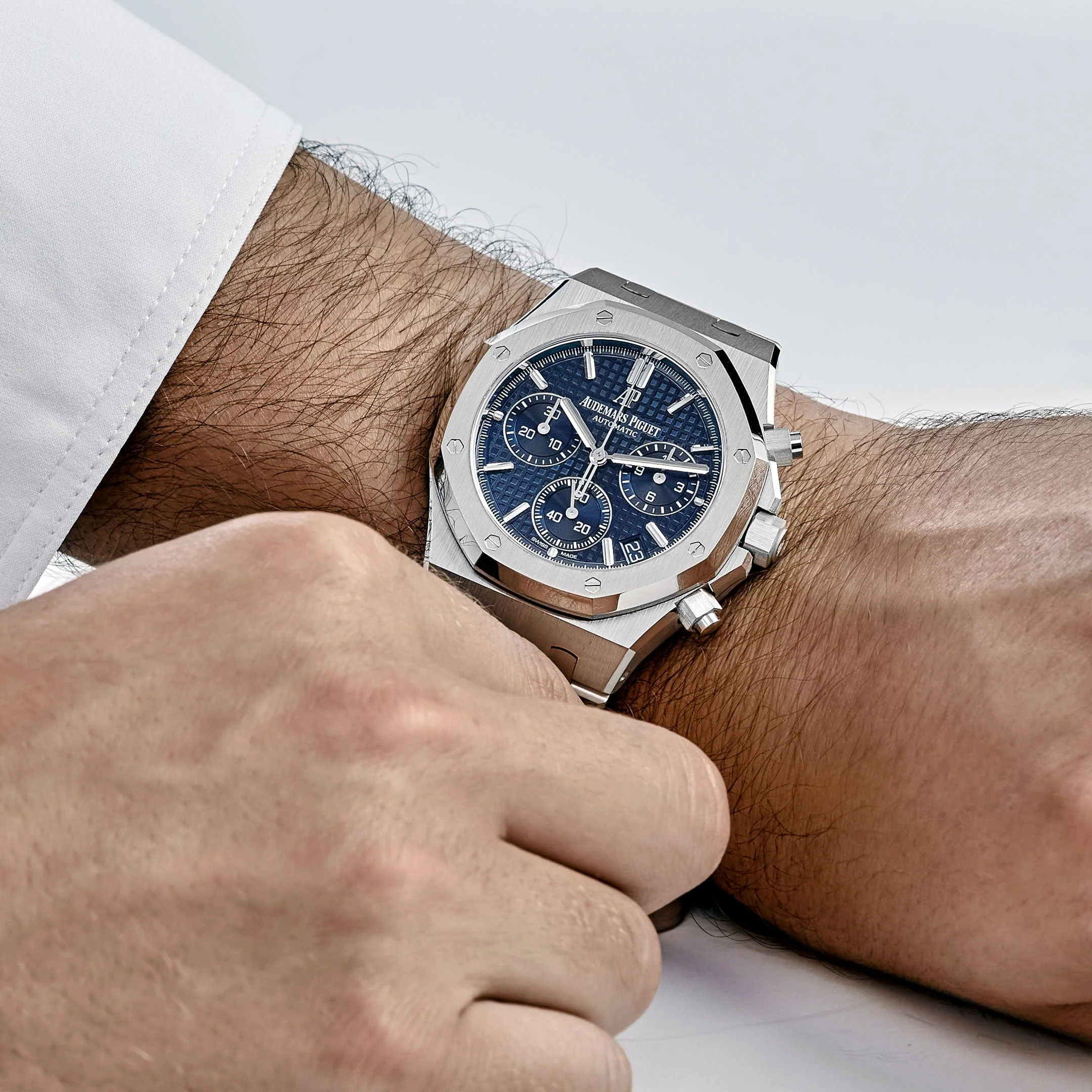 Audemars Piguet Royal Oak 26239BC.OO.1220BC.01 Chronograph White Gold Blue Dial Limited Edition of 222