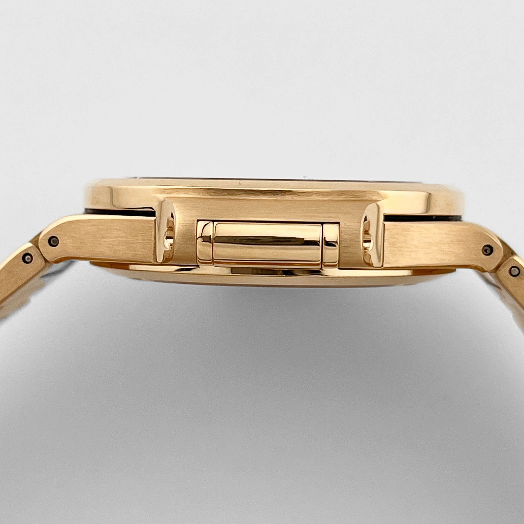 Patek Philippe Nautilus 7118/1R-010 Tiffany & Co. 'Ladies' Rose Gold