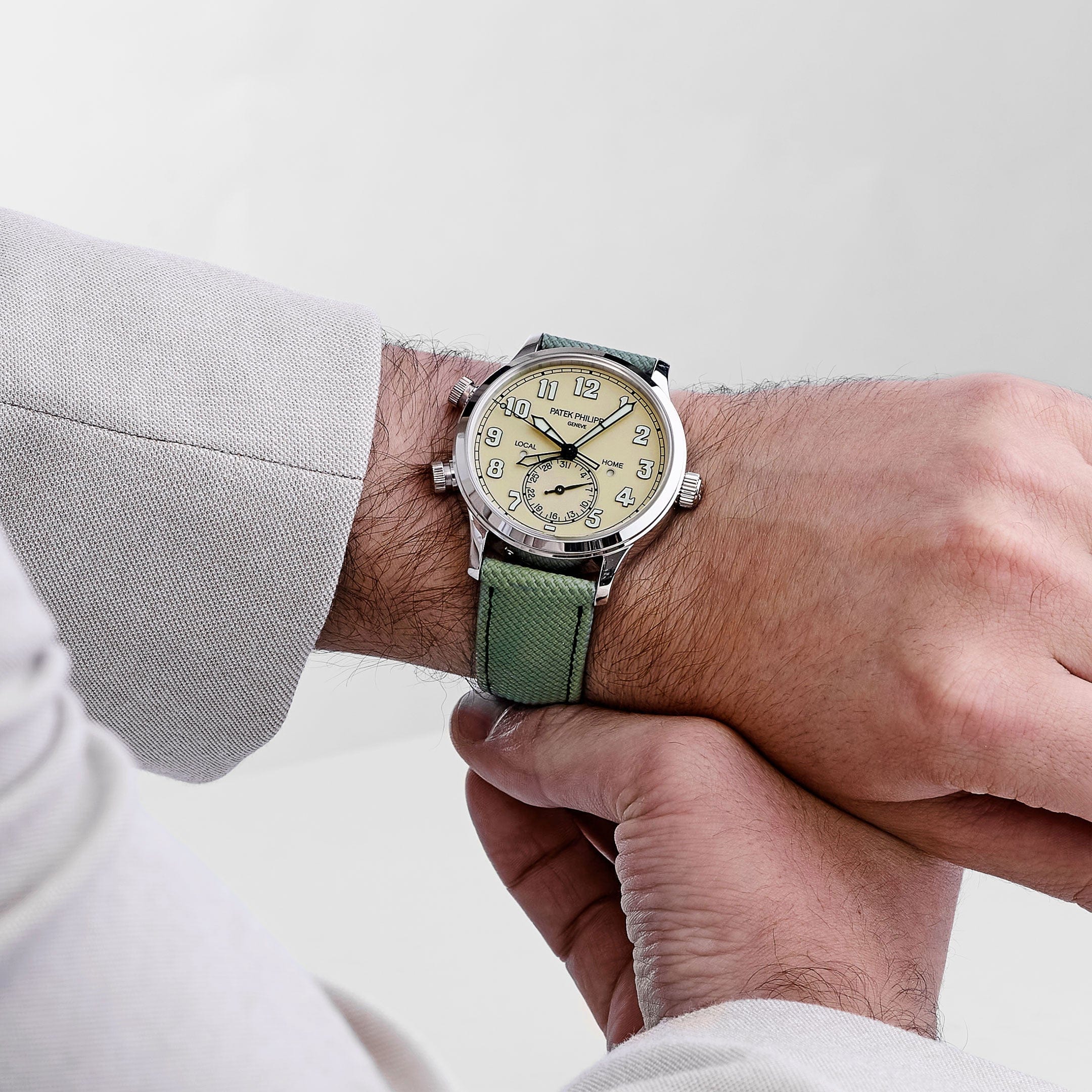Patek Philippe Calatrava 5524G-010 'Pilot' Travel Time White Gold Ivory Dial (2025)