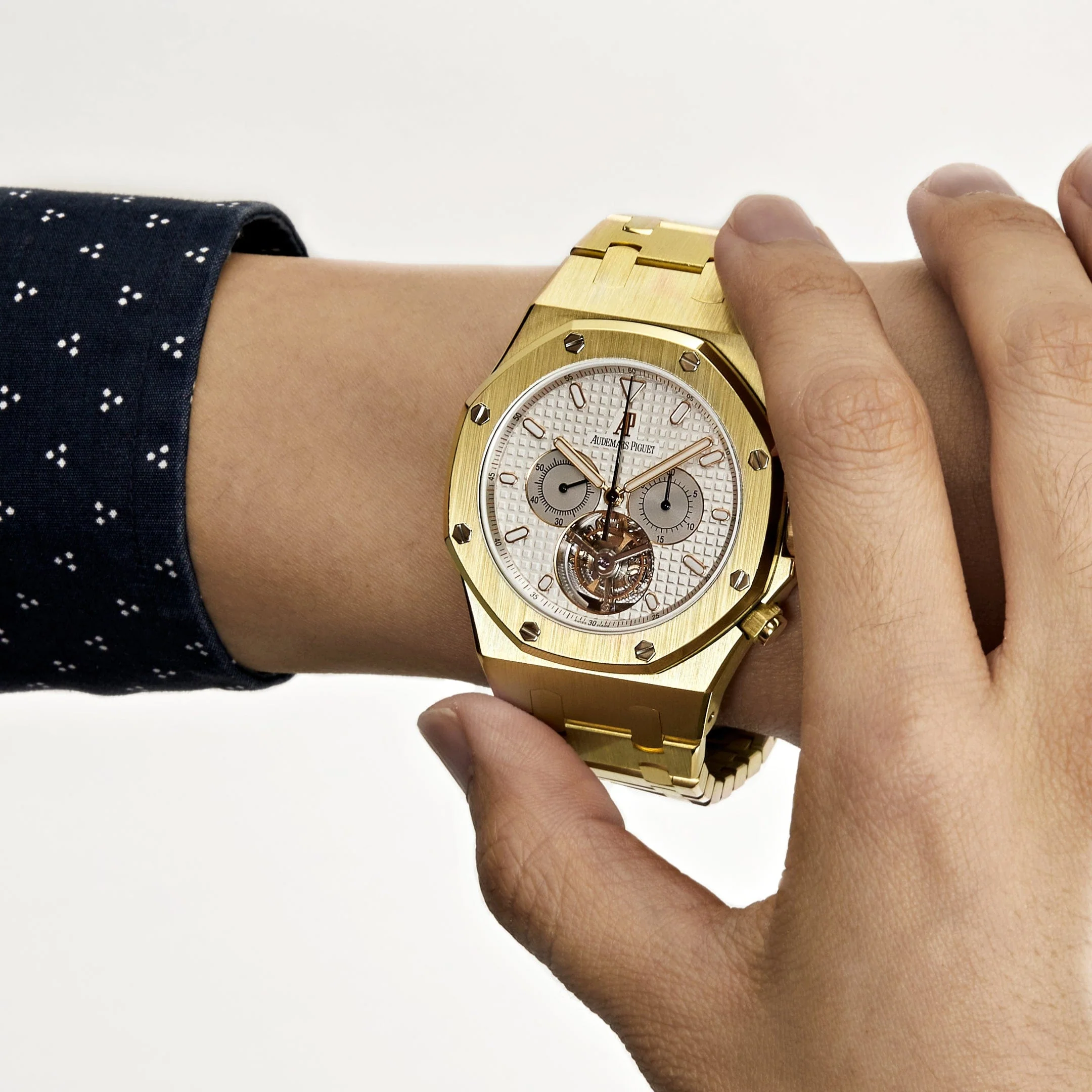 Audemars Piguet Royal Oak 25977BA.OO.1205BA.01 Chronograph 'Tourbillon' Yellow Gold Silver Dial (2004)