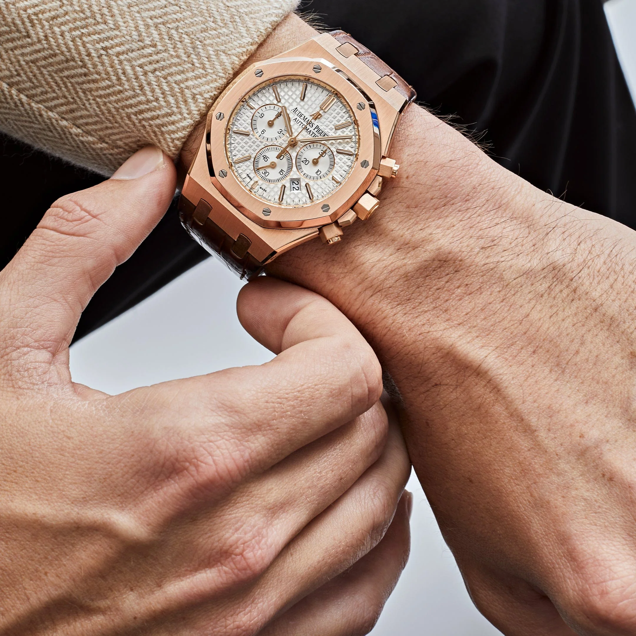 Audemars Piguet Royal Oak 26320OR.OO.D088CR.01 Chronograph Rose Gold Silver Dial