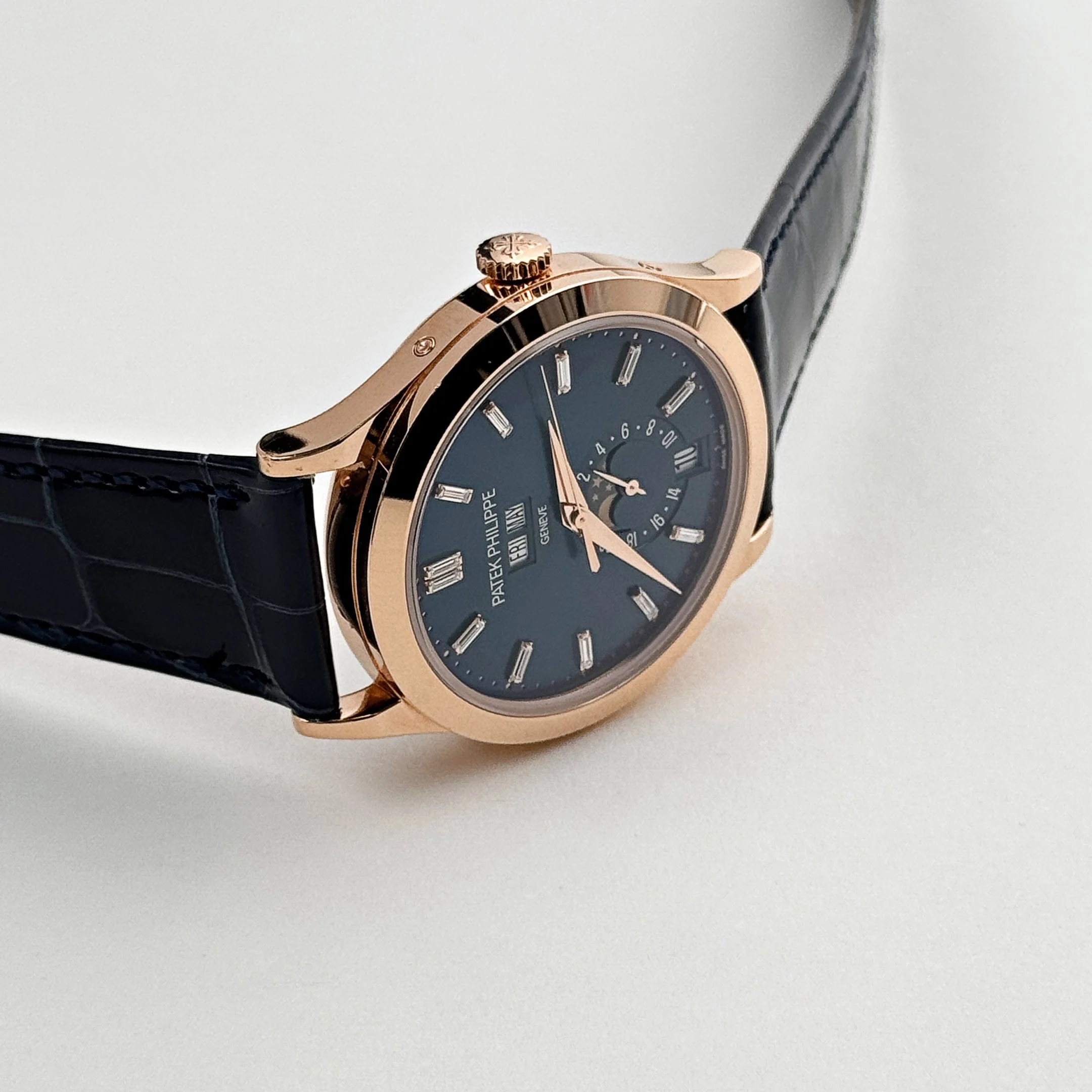 Patek Philippe Complications 5396R-015 Annual Calendar Rose Gold Blue Dial (2019)