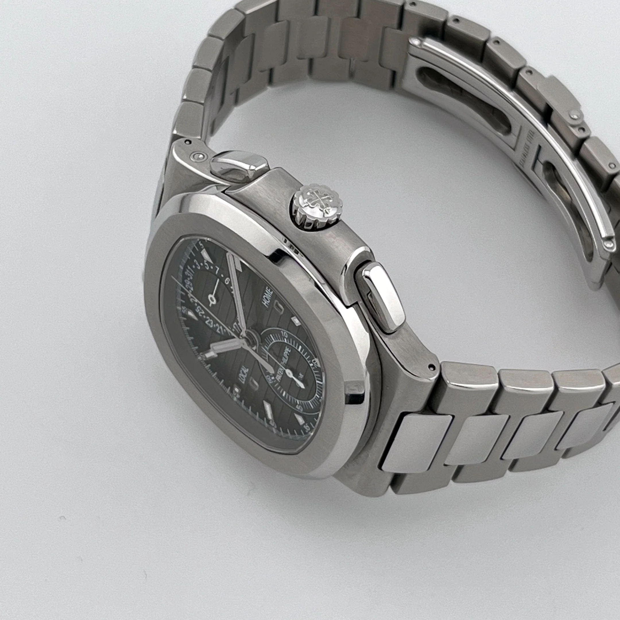 Patek Philippe Nautilus 5990/1A-001 Travel Time Chronograph (2018)