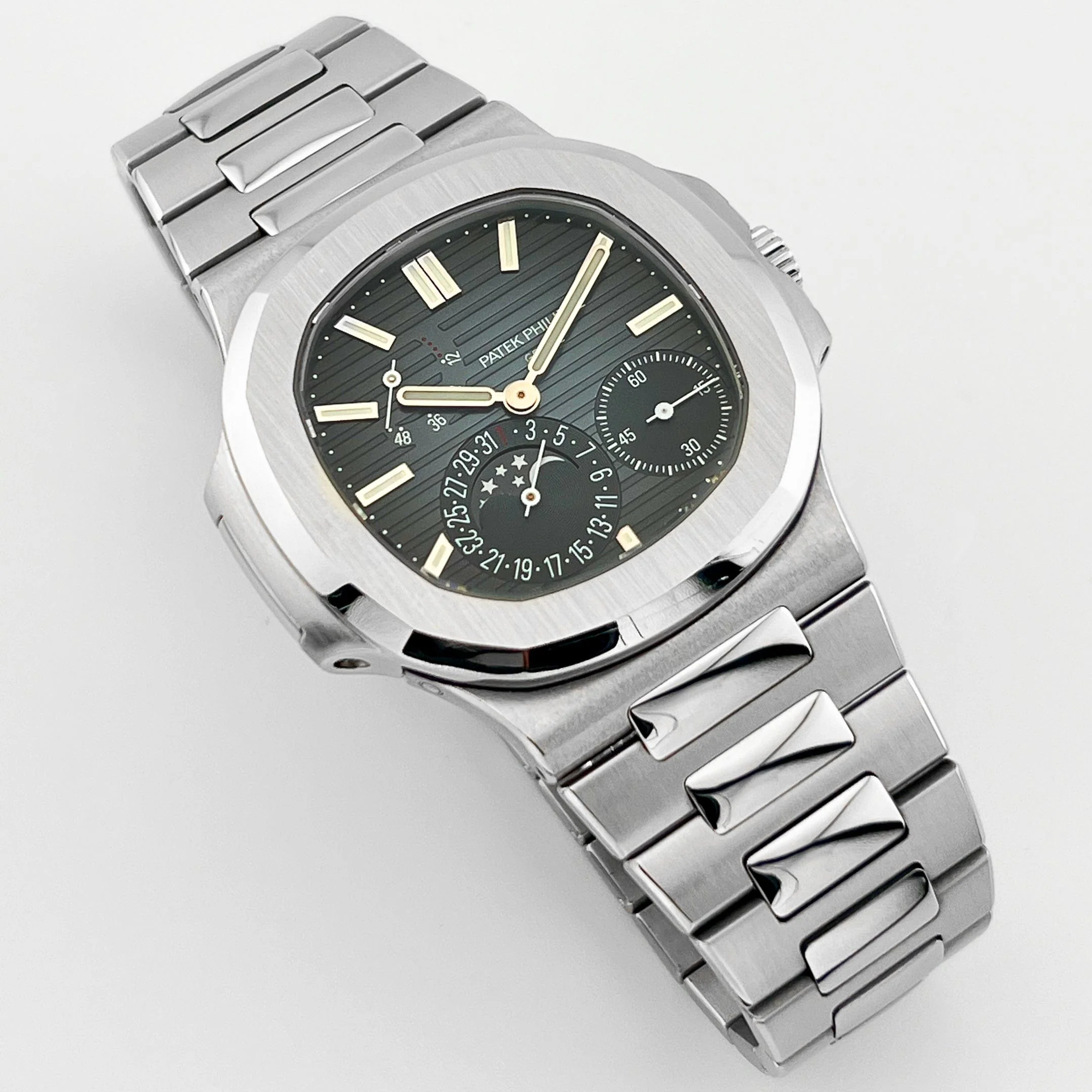 Patek Philippe Nautilus 5712/1A-001 Moon Phases Stainless Steel Blue Dial (2017)