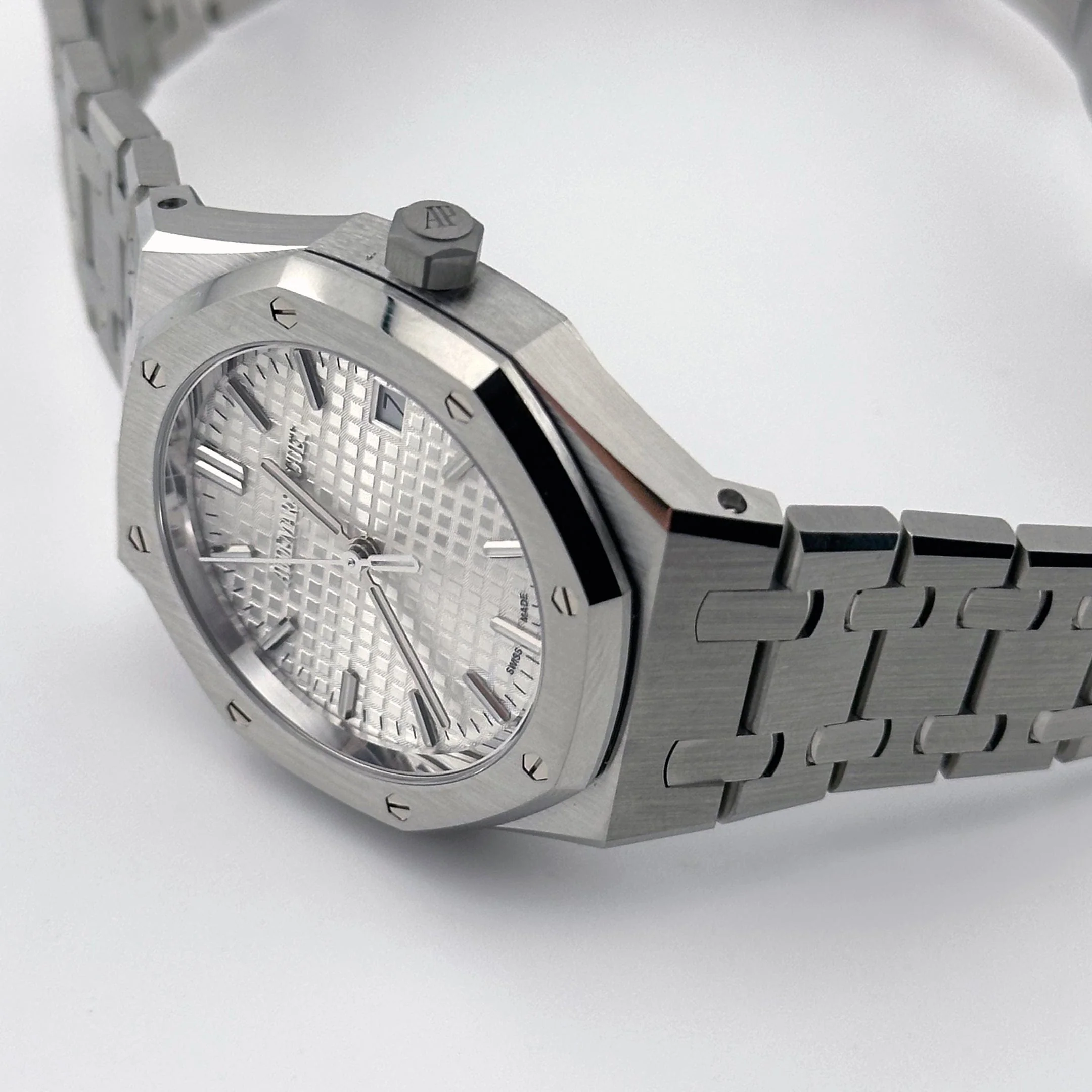 Audemars Piguet Royal Oak 77350ST.OO.1261ST.01 Stainless Steel Silver-Toned Dial