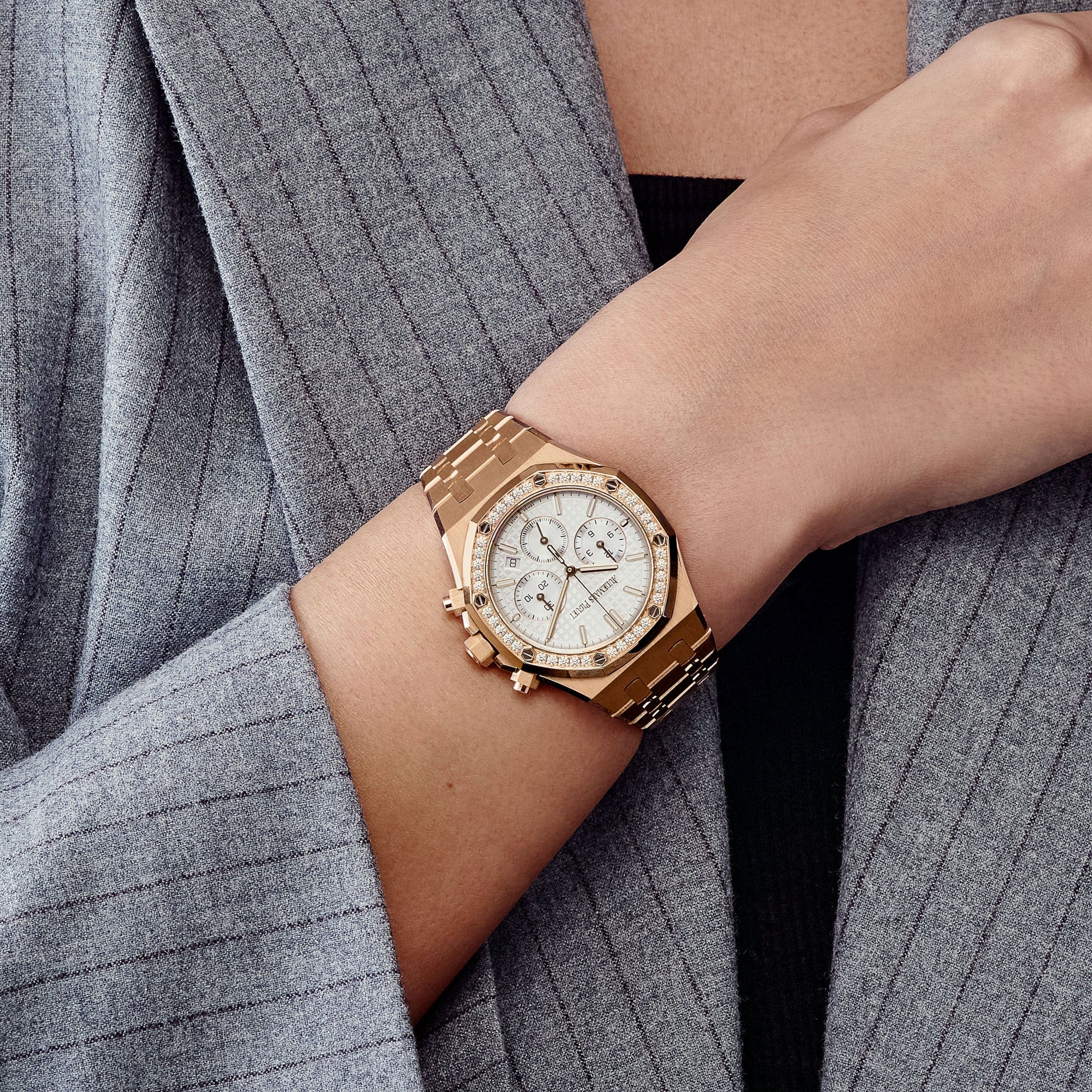 Audemars Piguet Royal Oak 26715OR.ZZ.1356OR.01 Chronograph Rose Gold Diamond Bezel (2024)