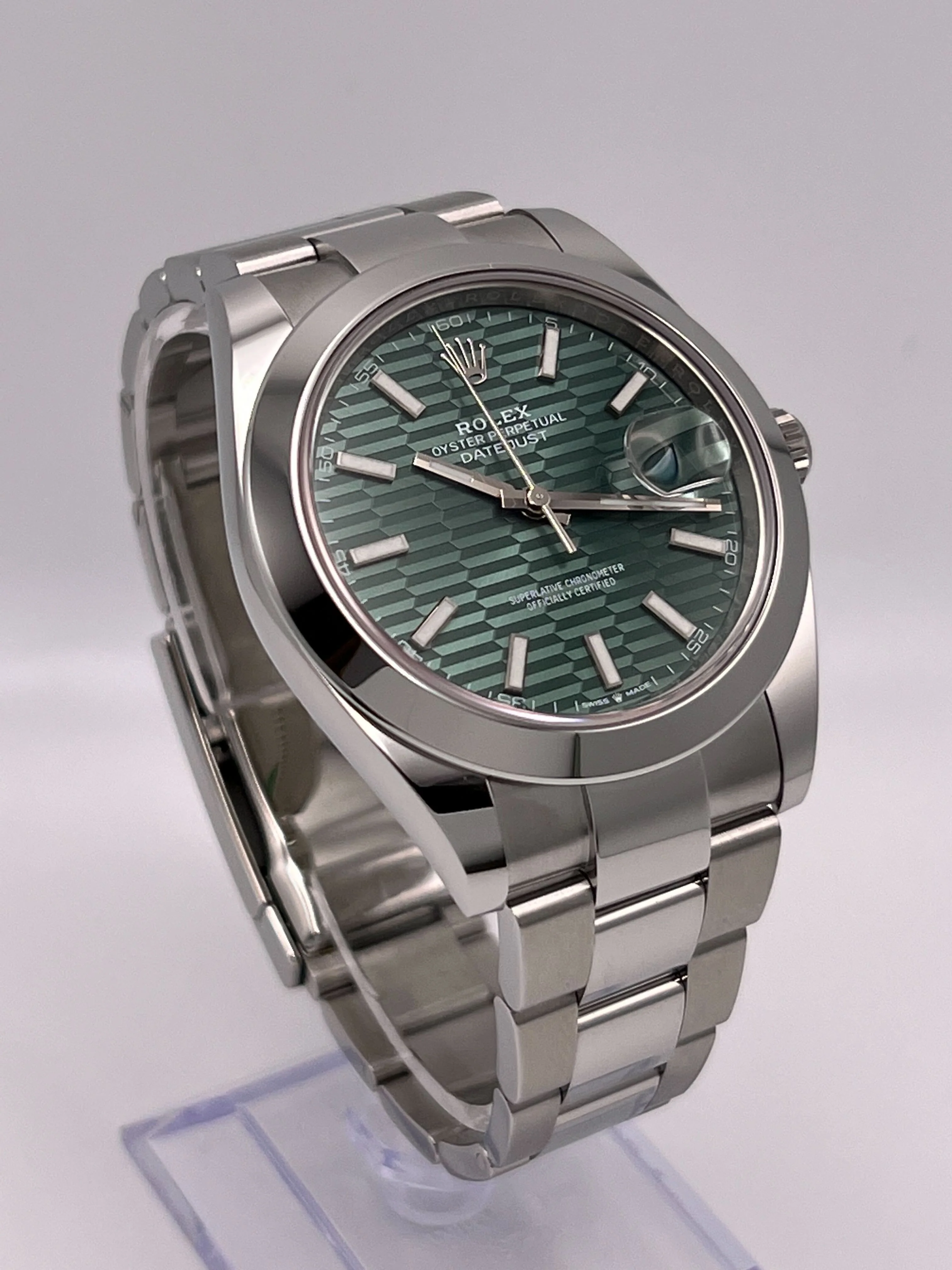 Rolex Datejust 41 126300 Stainless Steel Green Motif Dial Oyster