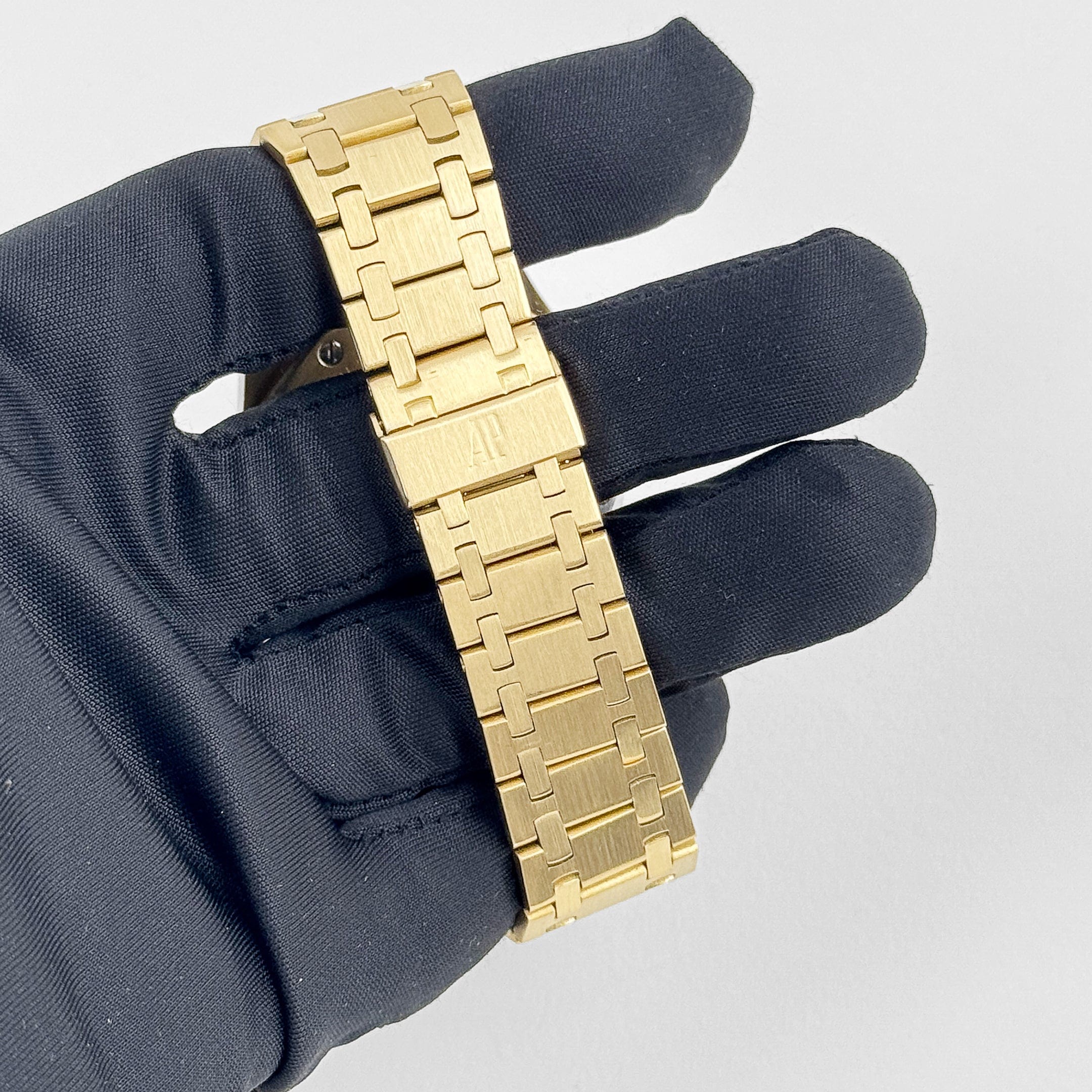 Audemars Piguet Royal Oak Perpetual Calendar 25654BA.OO.0944BA.01 Yellow Gold Gold Dial (1989)