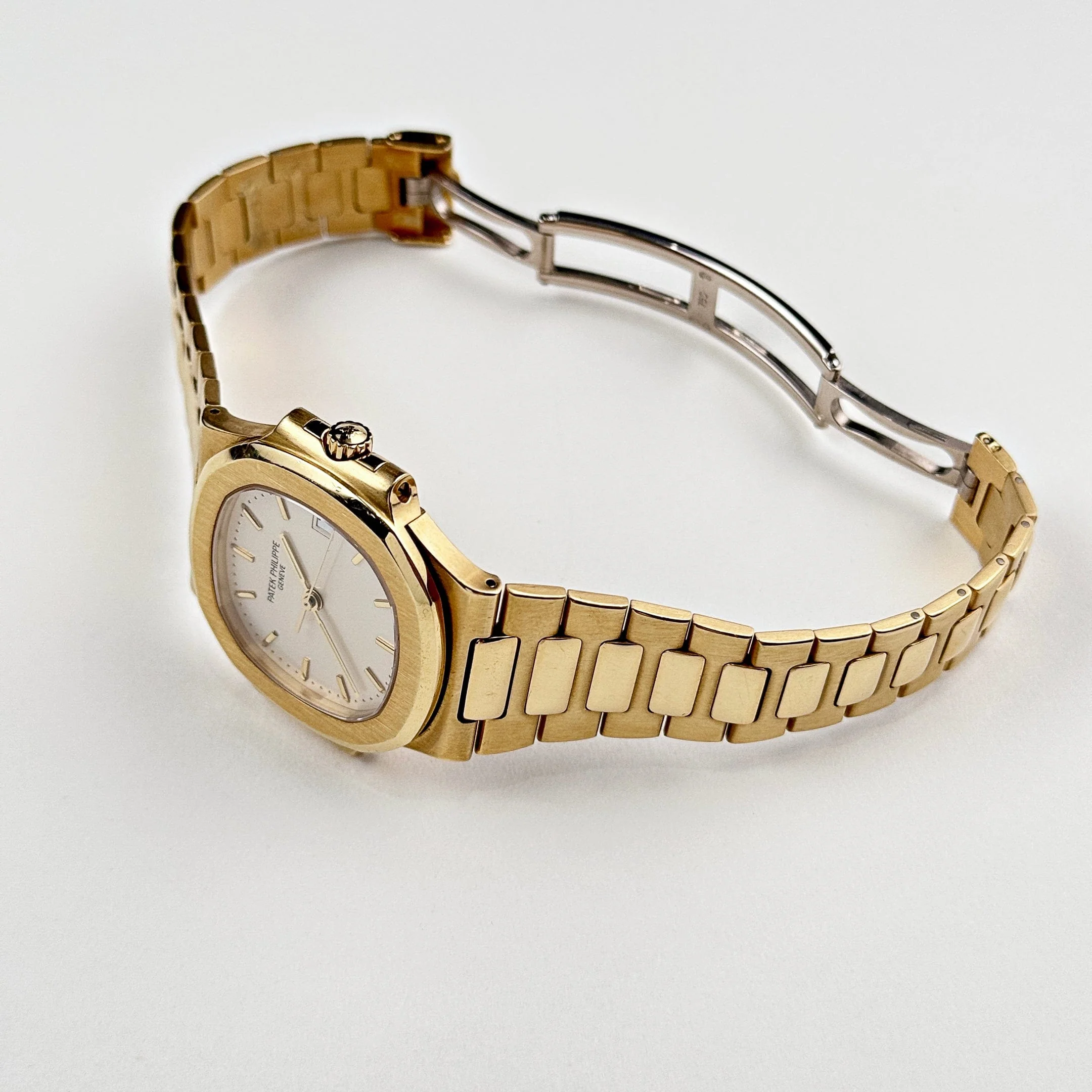 Patek Philippe Nautilus 3800/1J-001 Yellow Gold White Dial (2000)