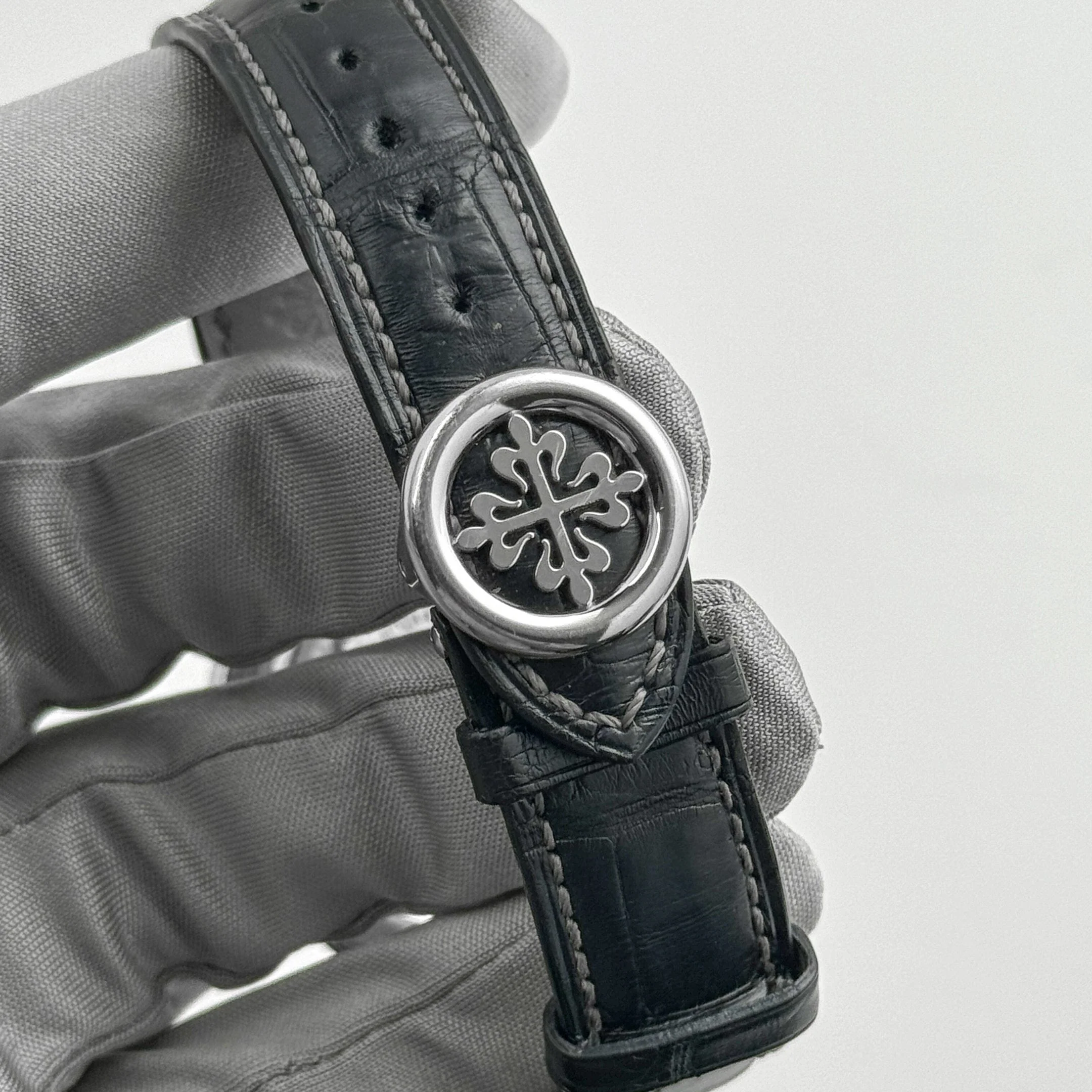 Patek Philippe Complications 5205G-010 Annual Calendar White Gold Black Dial