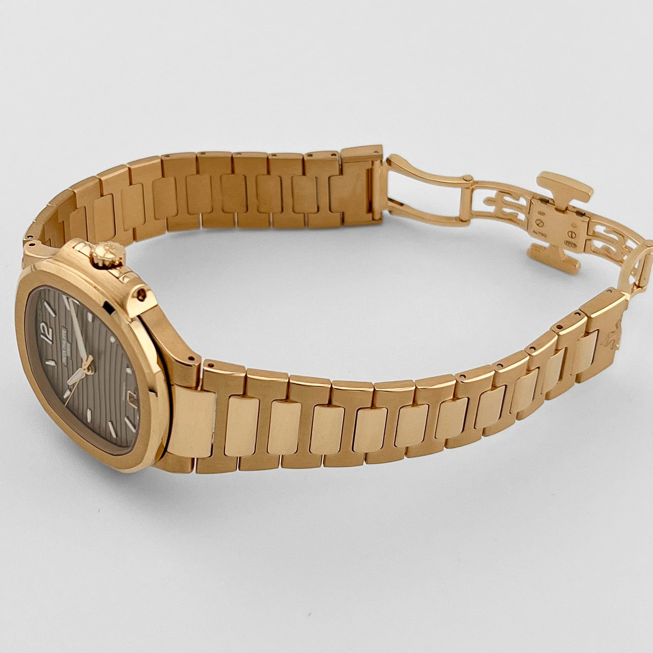 Patek Philippe Nautilus 7118/1R-010 Tiffany & Co. 'Ladies' Rose Gold