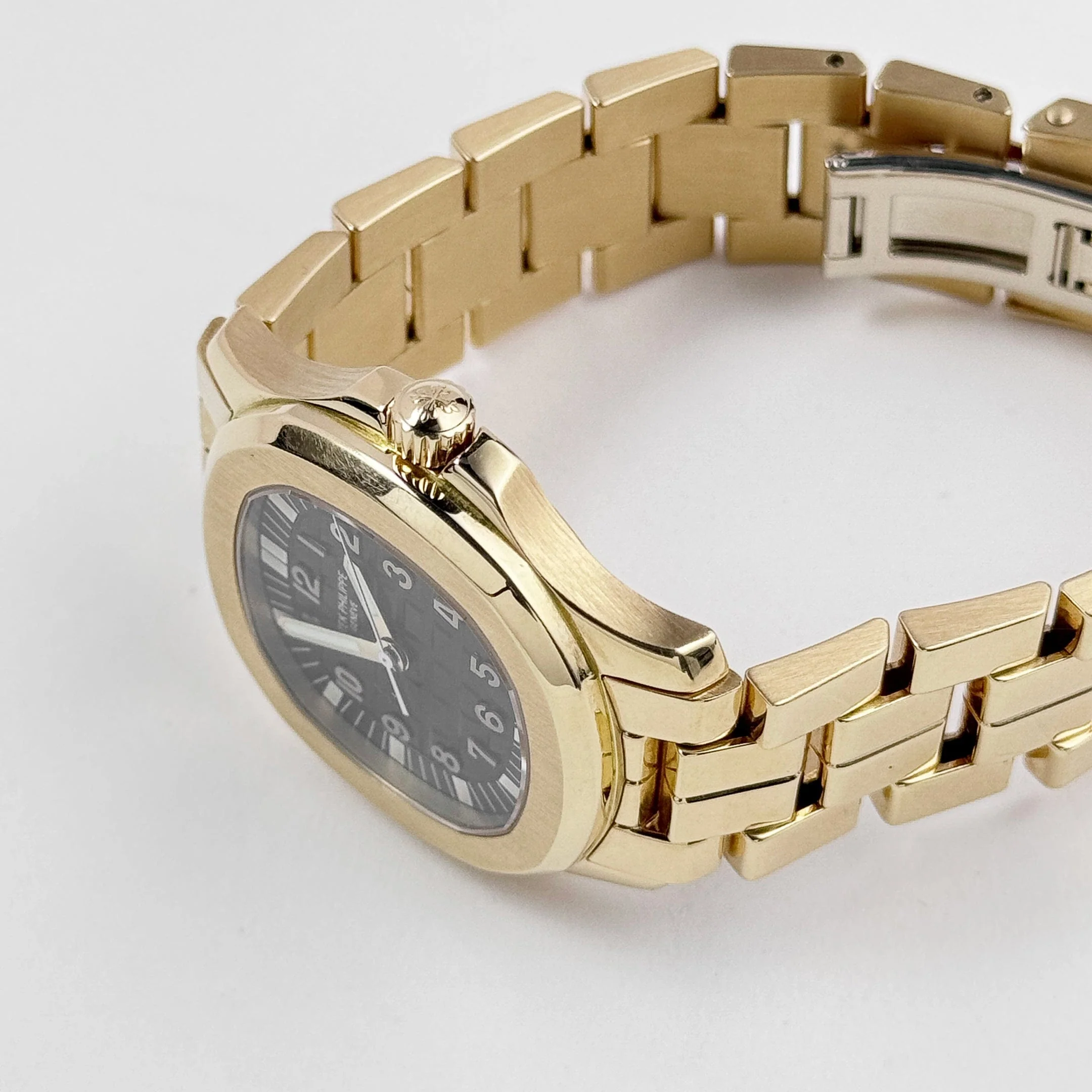 Patek Philippe Aquanaut 5066/1J Yellow Gold Black Dial (2003)