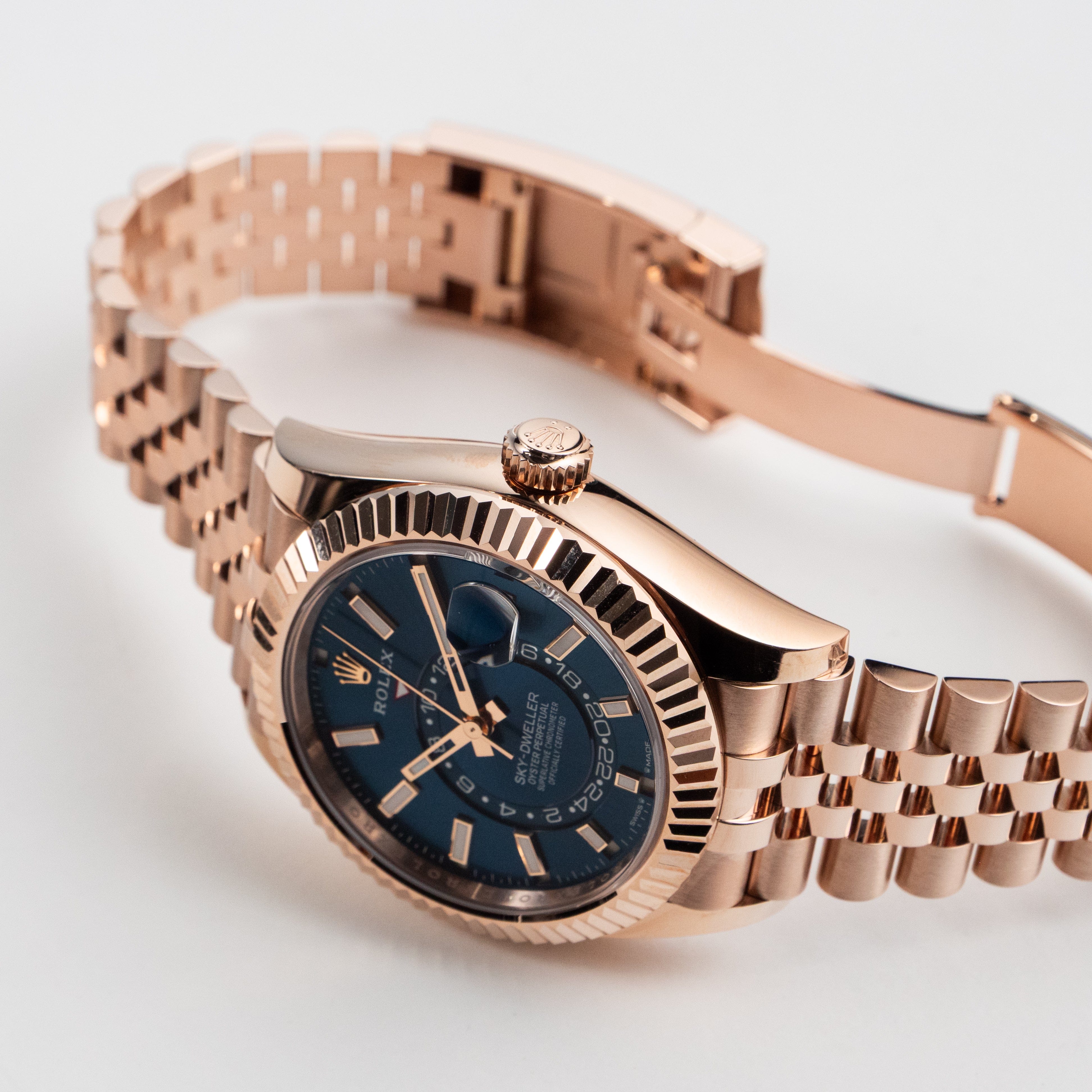 Rolex Sky-Dweller 336935 Rose Gold Blue-Green Dial Jubilee (2024)