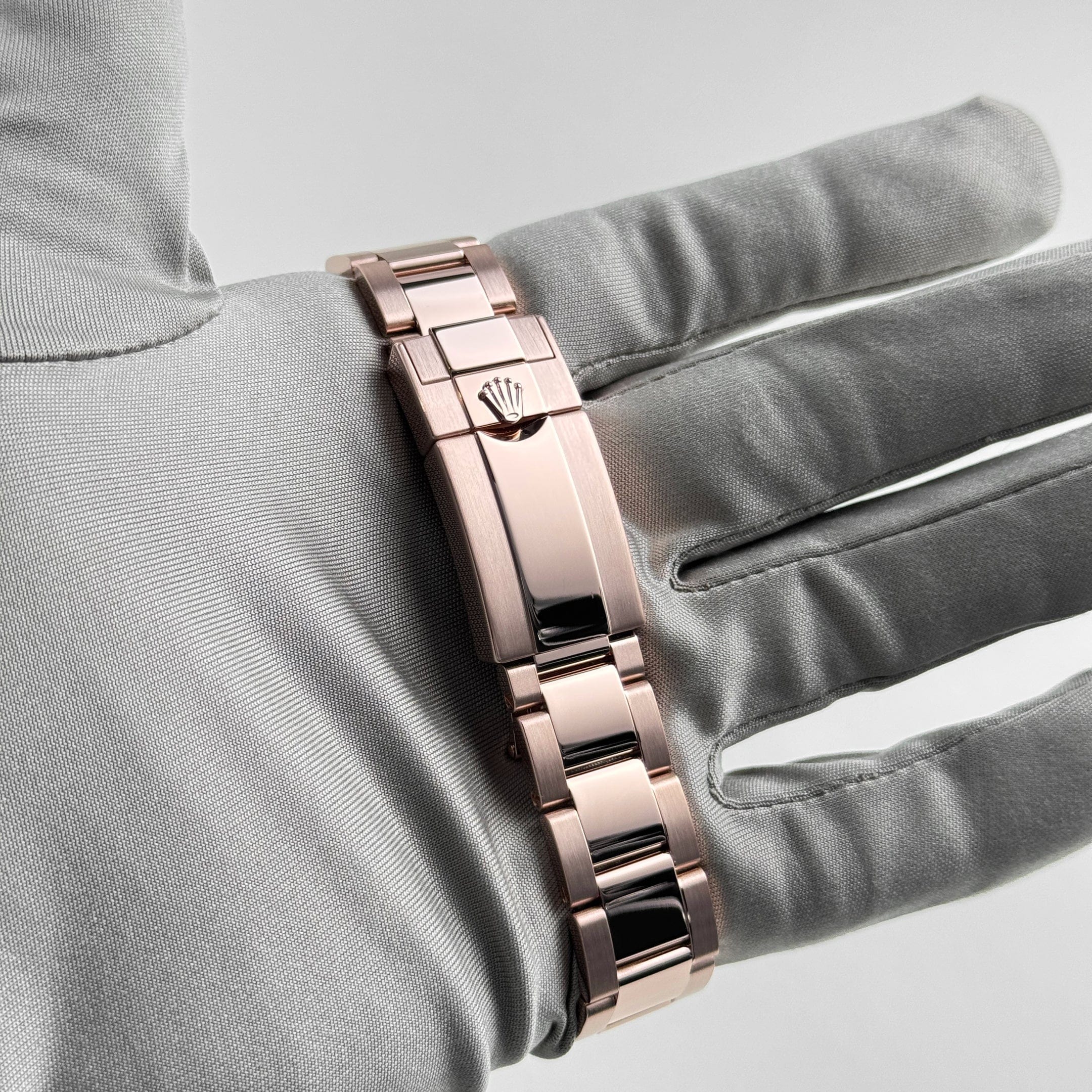 Rolex GMT-Master II 126715CHNR 'Root Beer' Rose Gold Black Dial (2020)