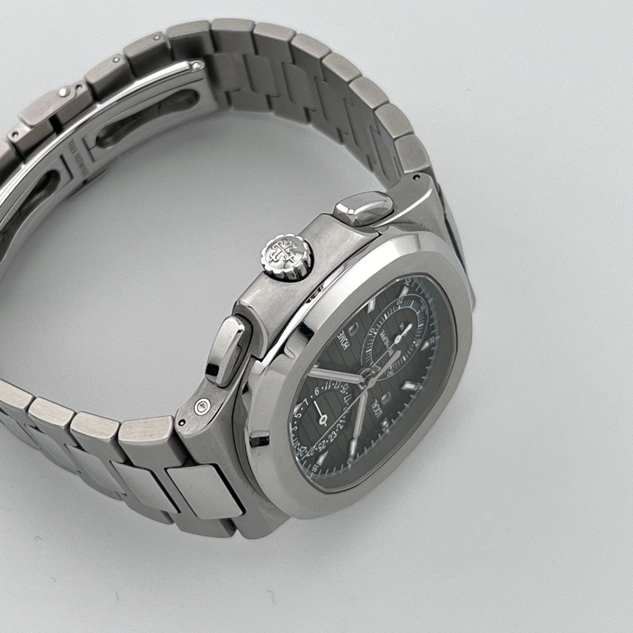 Patek Philippe Nautilus 5990/1A-001 Travel Time Chronograph (2018)