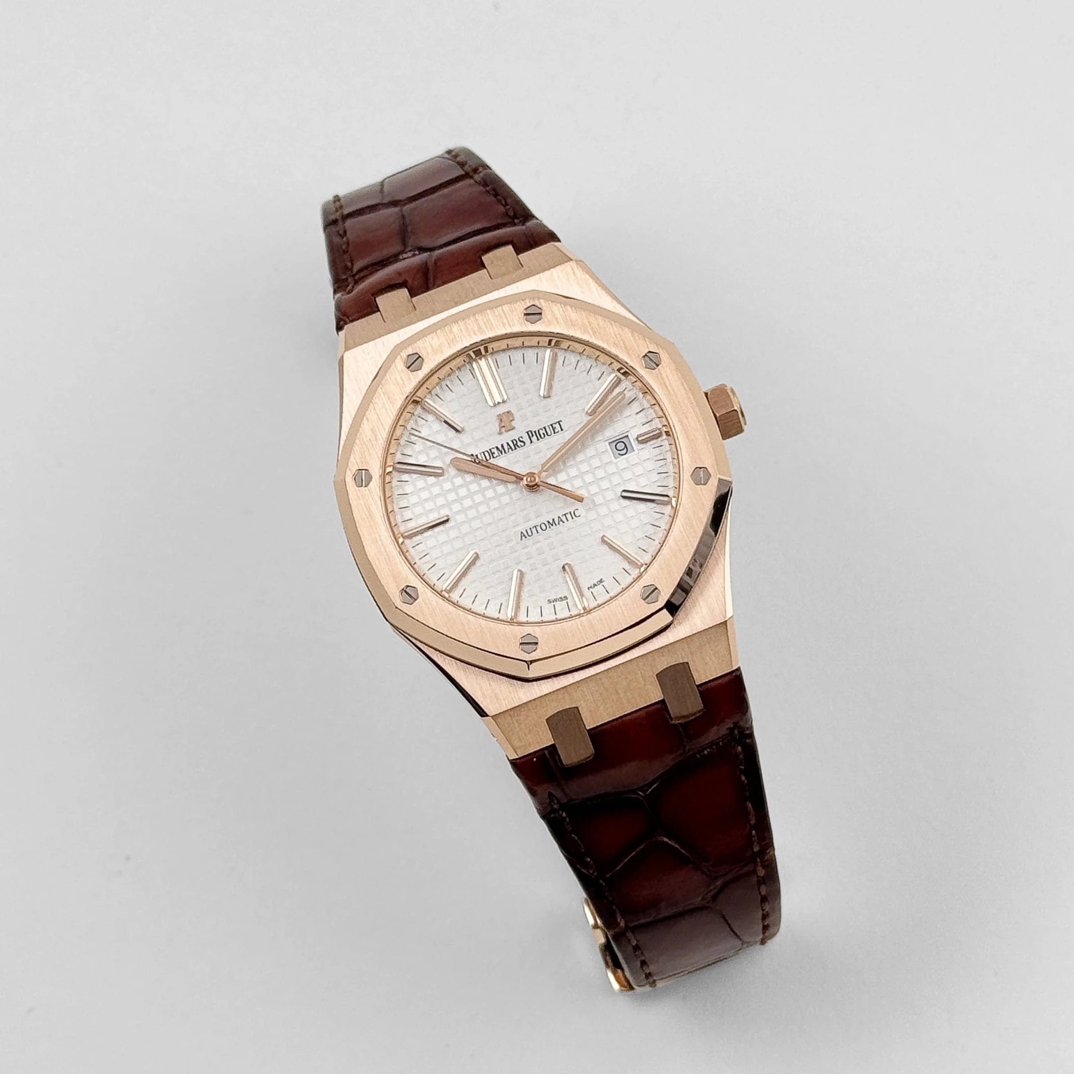 Audemars Piguet Royal Oak 15400OR.OO.D088CR.01 Selfwinding Rose Gold Silver Dial