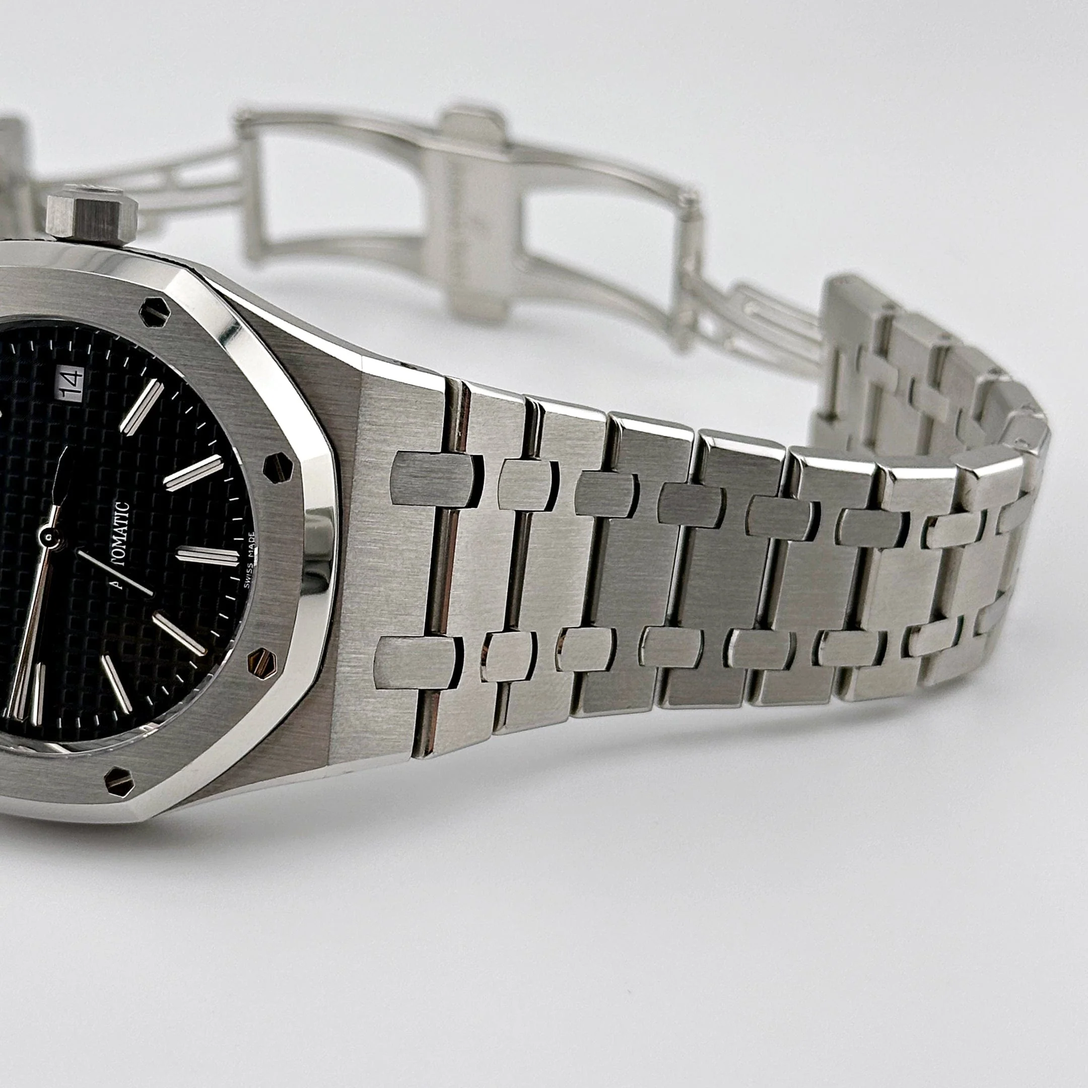 Audemars Piguet Royal Oak 15300ST.OO.1220ST.03 Selfwinding Stainless Steel Black Dial