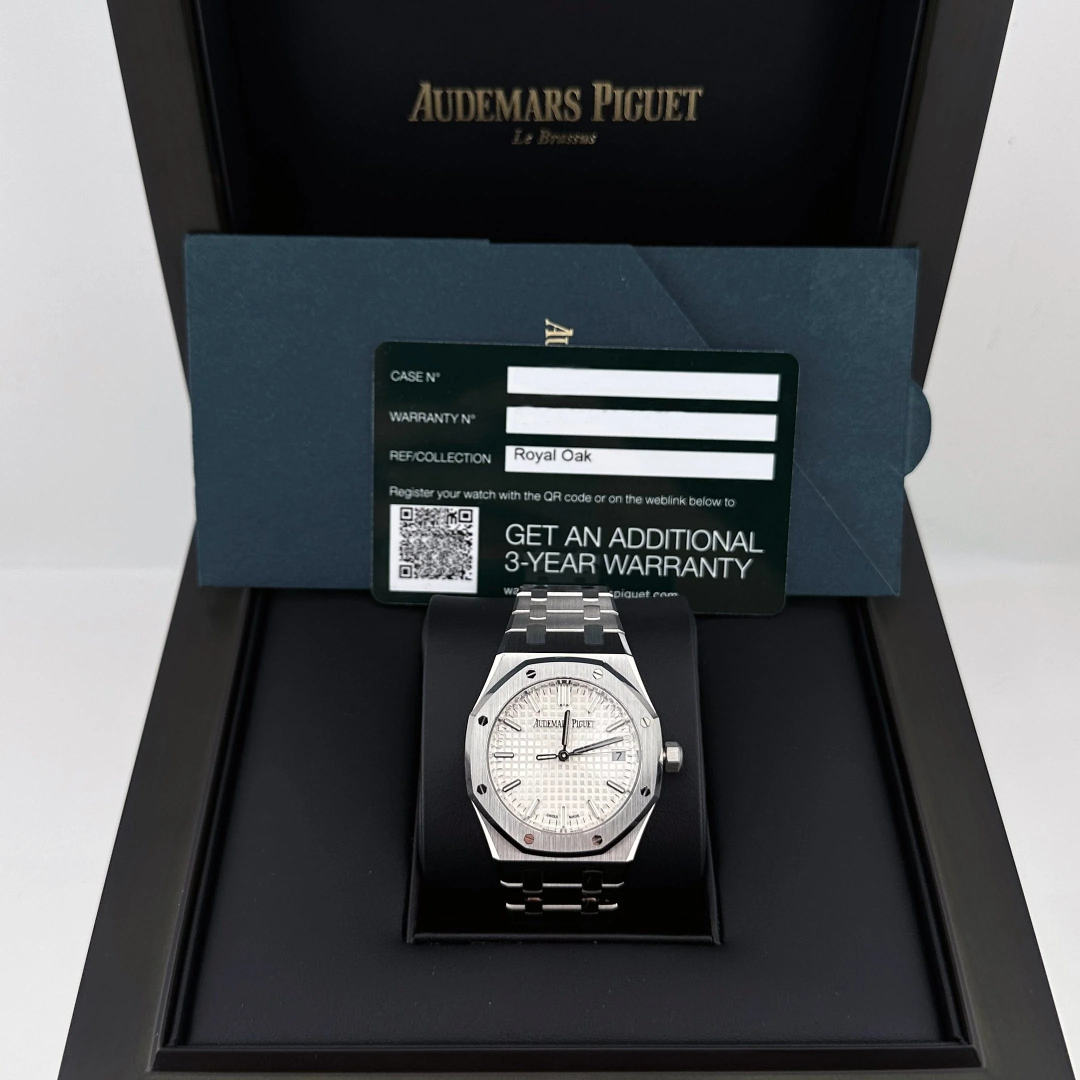 Audemars Piguet Royal Oak 77350ST.OO.1261ST.01 Stainless Steel Silver-Toned Dial