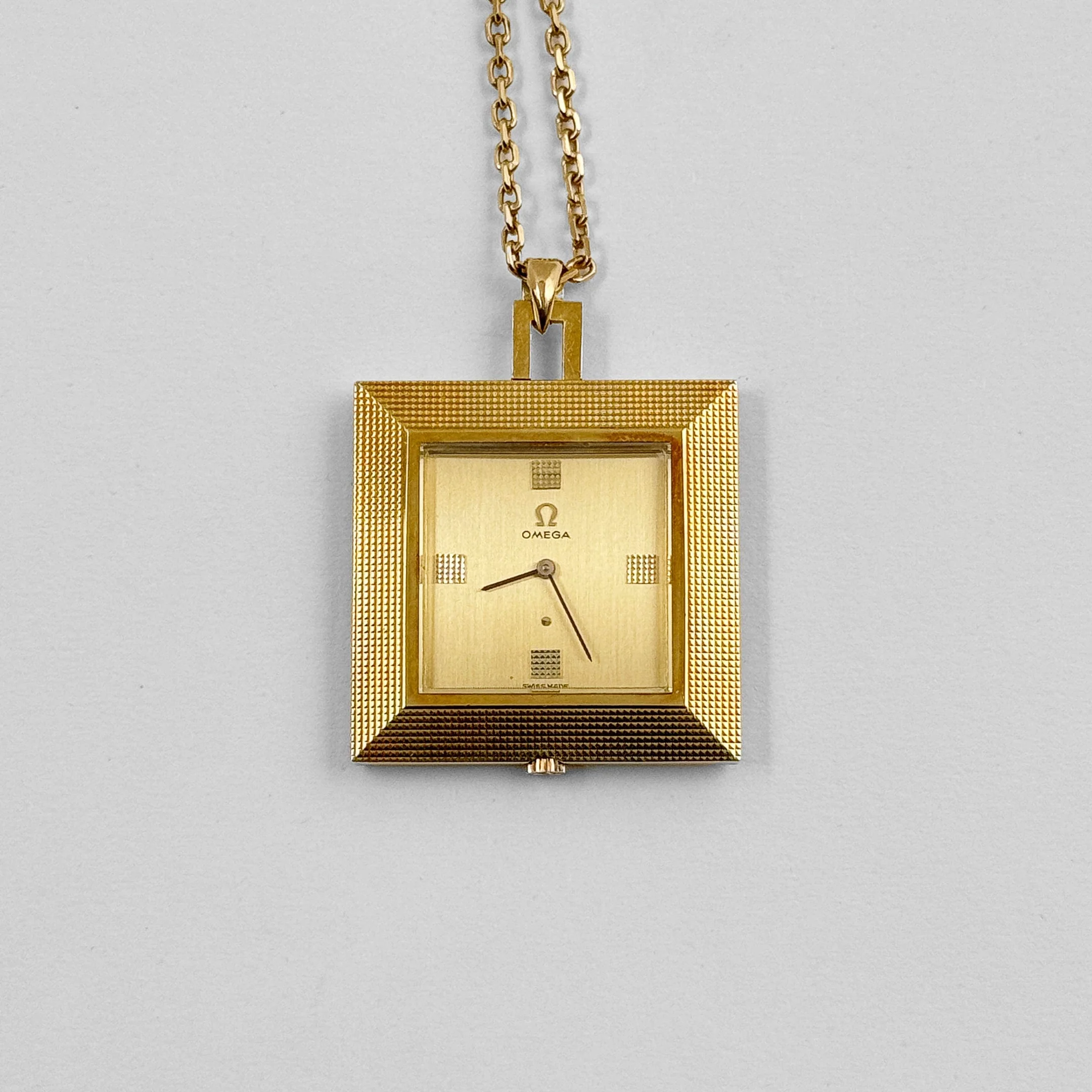 Omega Square Pocket Watch 1715 Yellow Gold Gold Dial