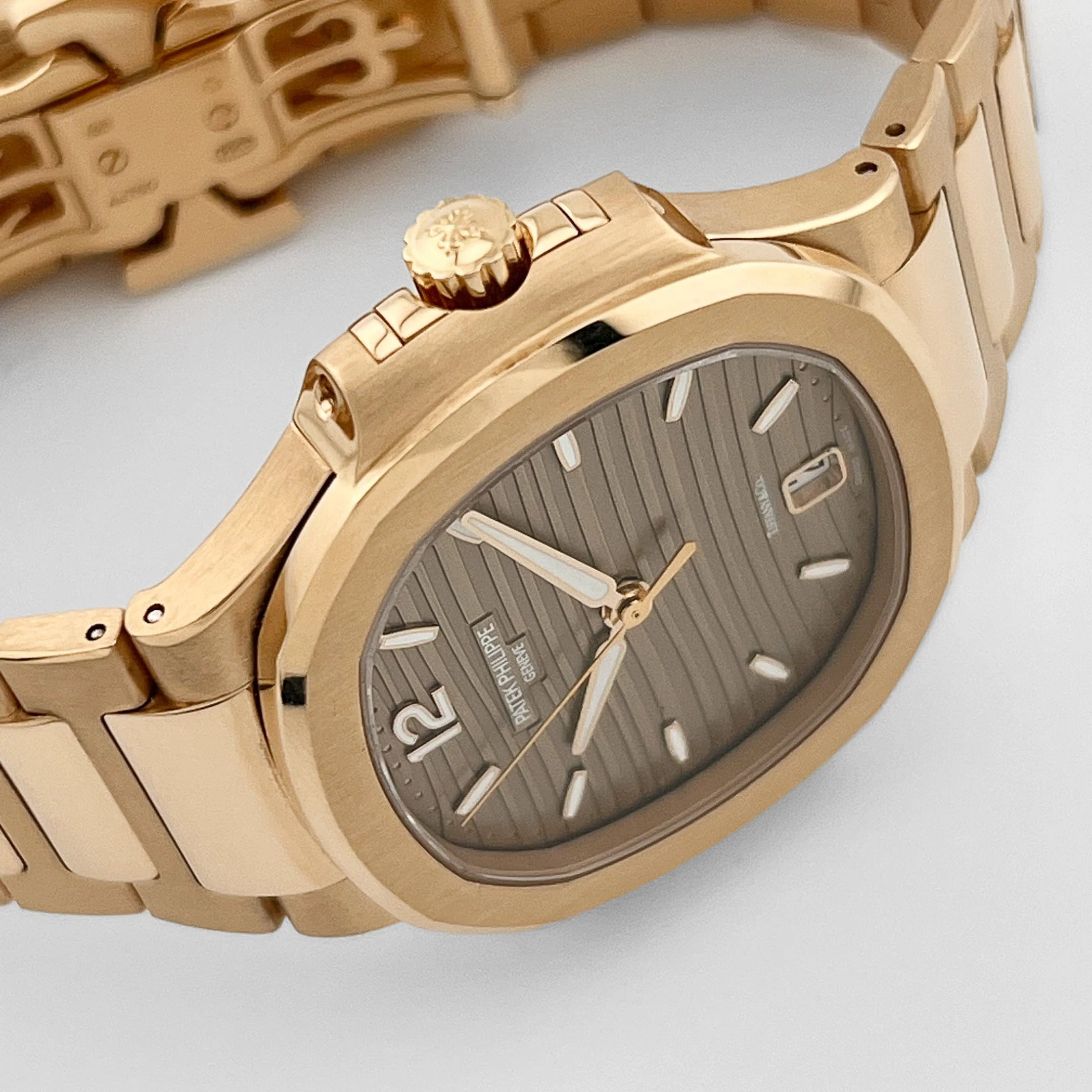 Patek Philippe Nautilus 7118/1R-010 Tiffany & Co. 'Ladies' Rose Gold