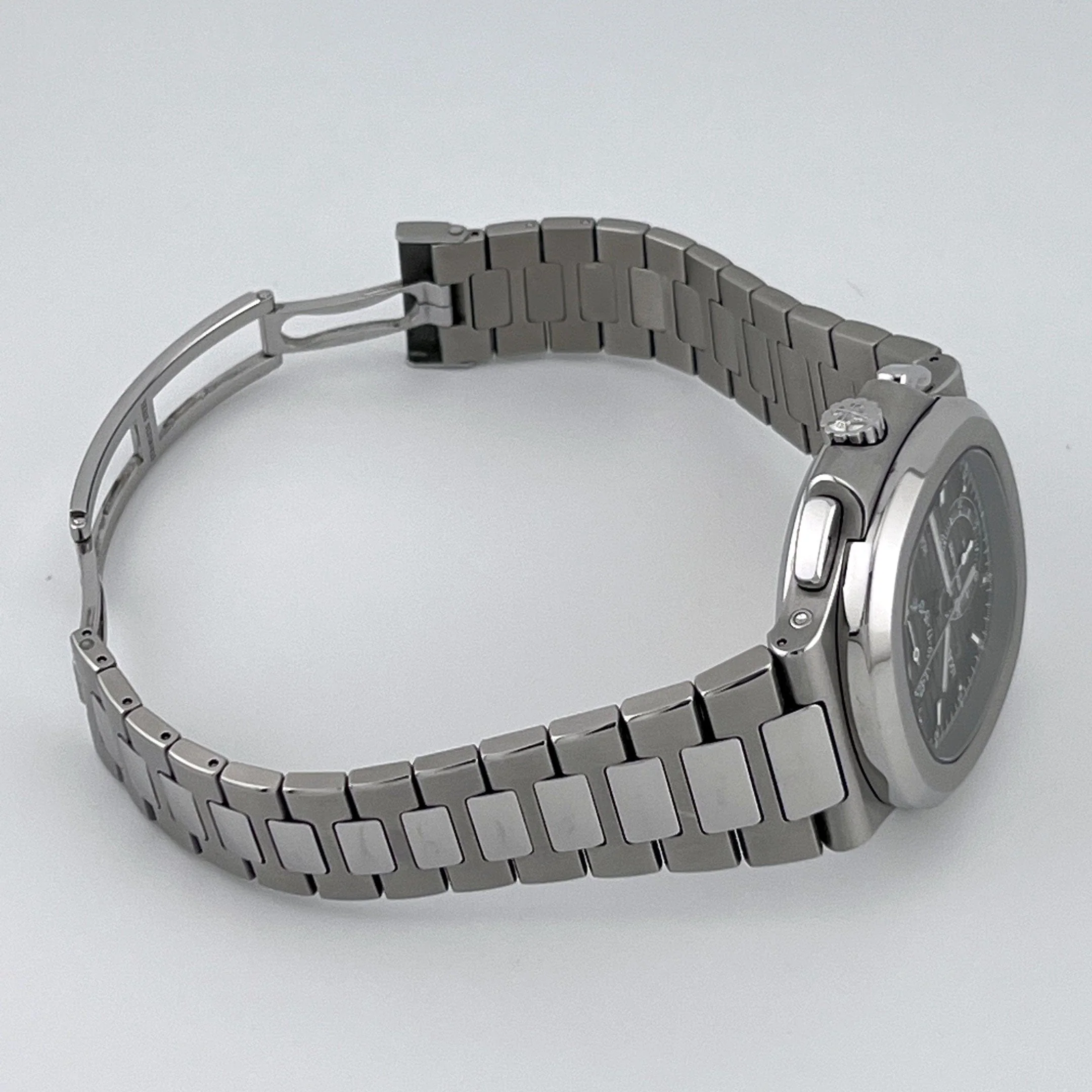 Patek Philippe Nautilus 5990/1A-001 Travel Time Chronograph (2018)