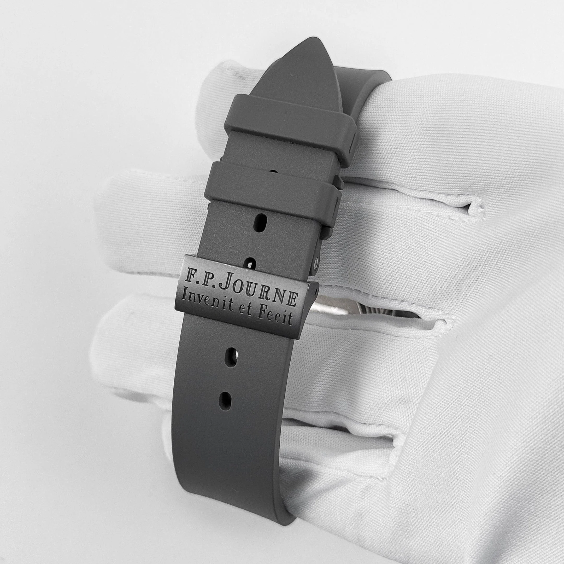 F.P.Journe Élégante 48 Ref. ELHT Titalyt Luminescent White Dial (2019)