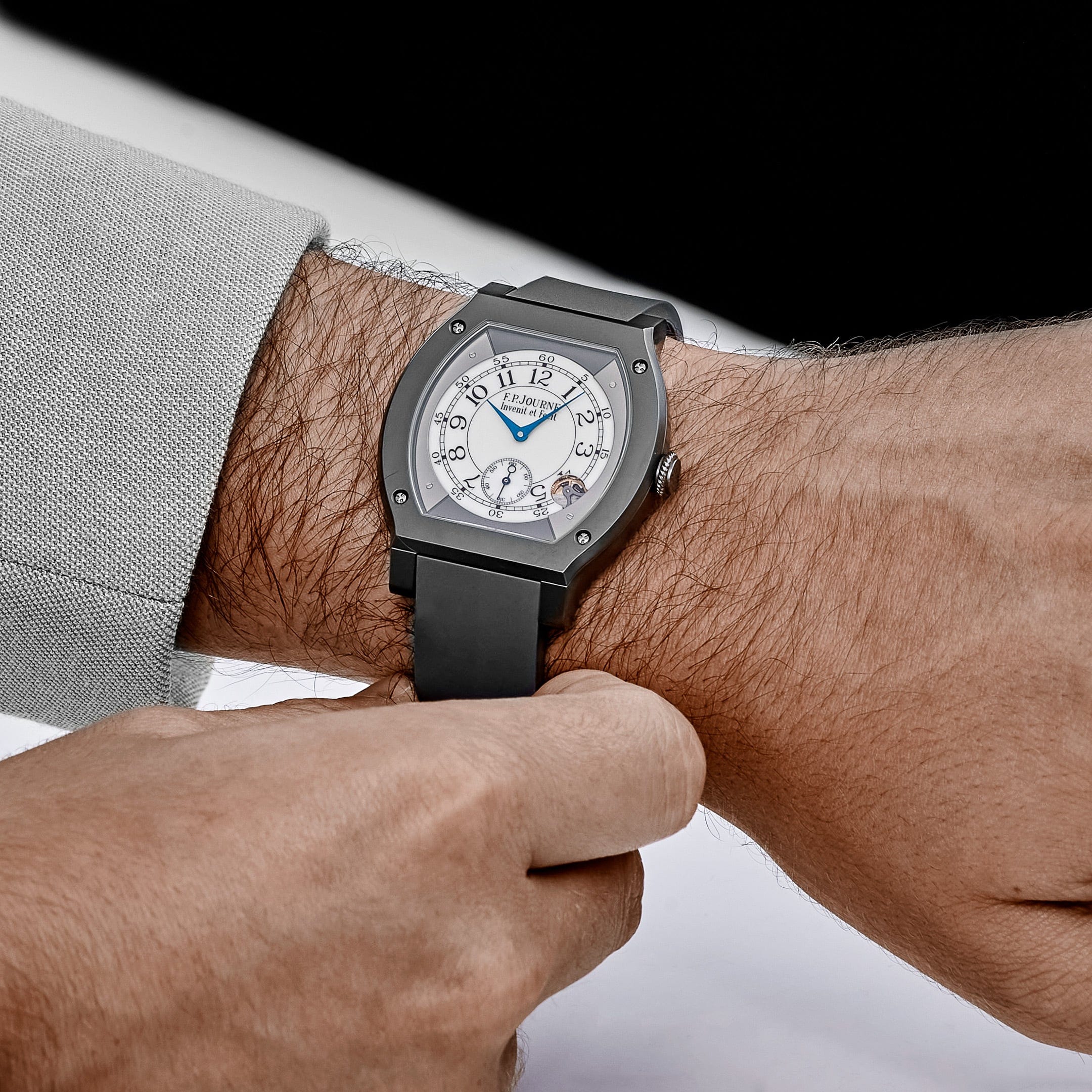 F.P.Journe Élégante 48 Ref. ELHT Titalyt Luminescent White Dial (2019)