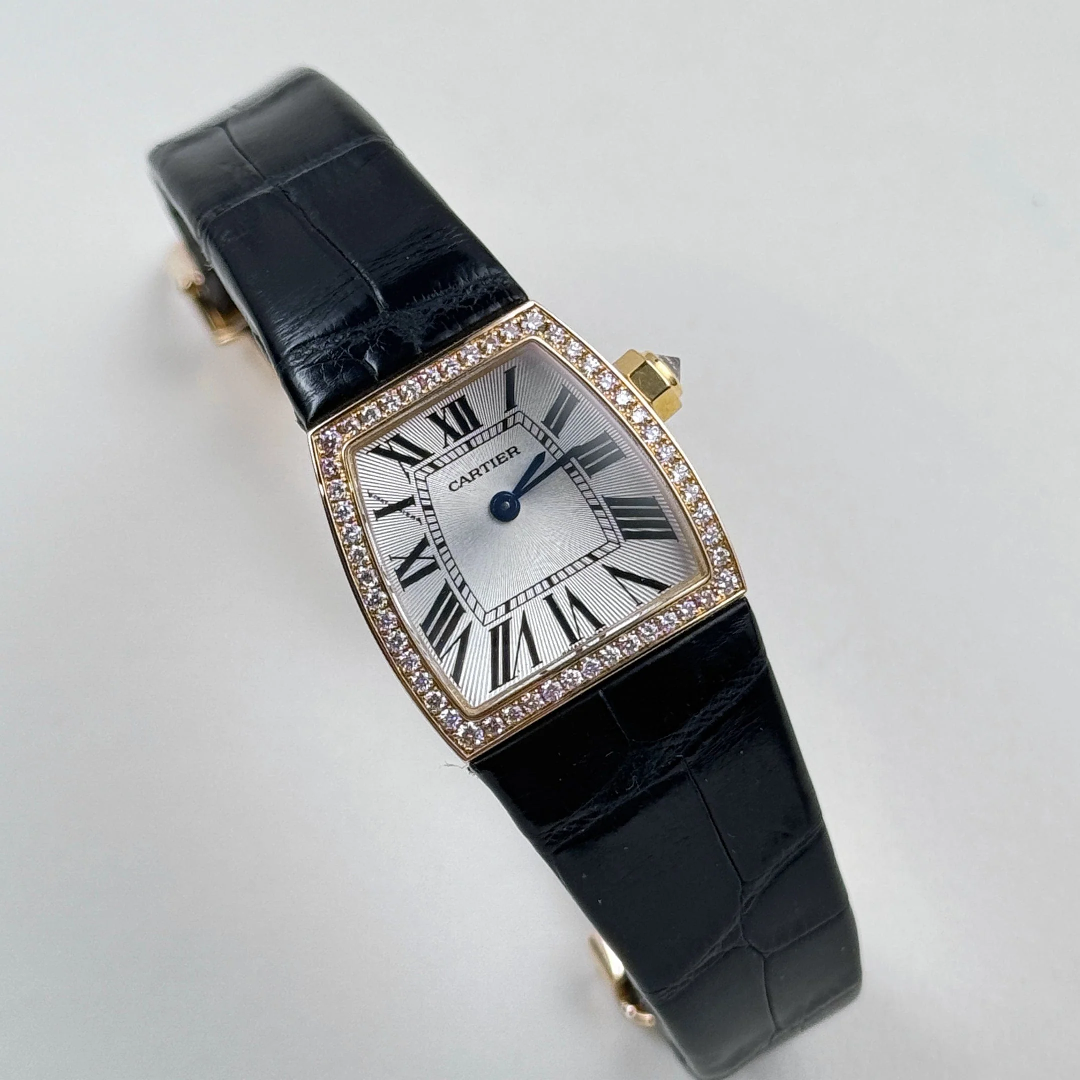 Cartier La Doña 2904 Yellow Gold Diamond Bezel Alligator