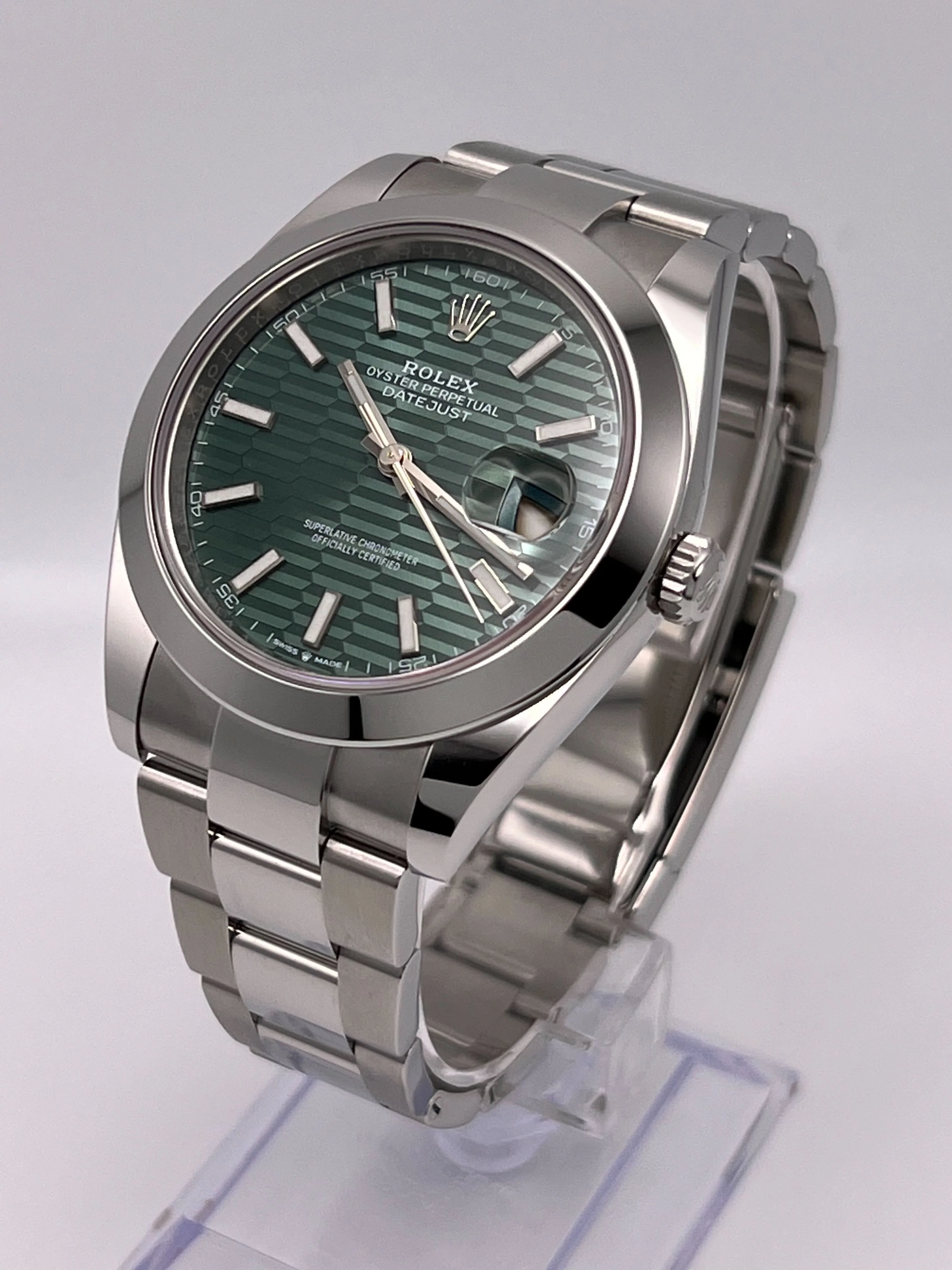Rolex Datejust 41 126300 Stainless Steel Green Motif Dial Oyster