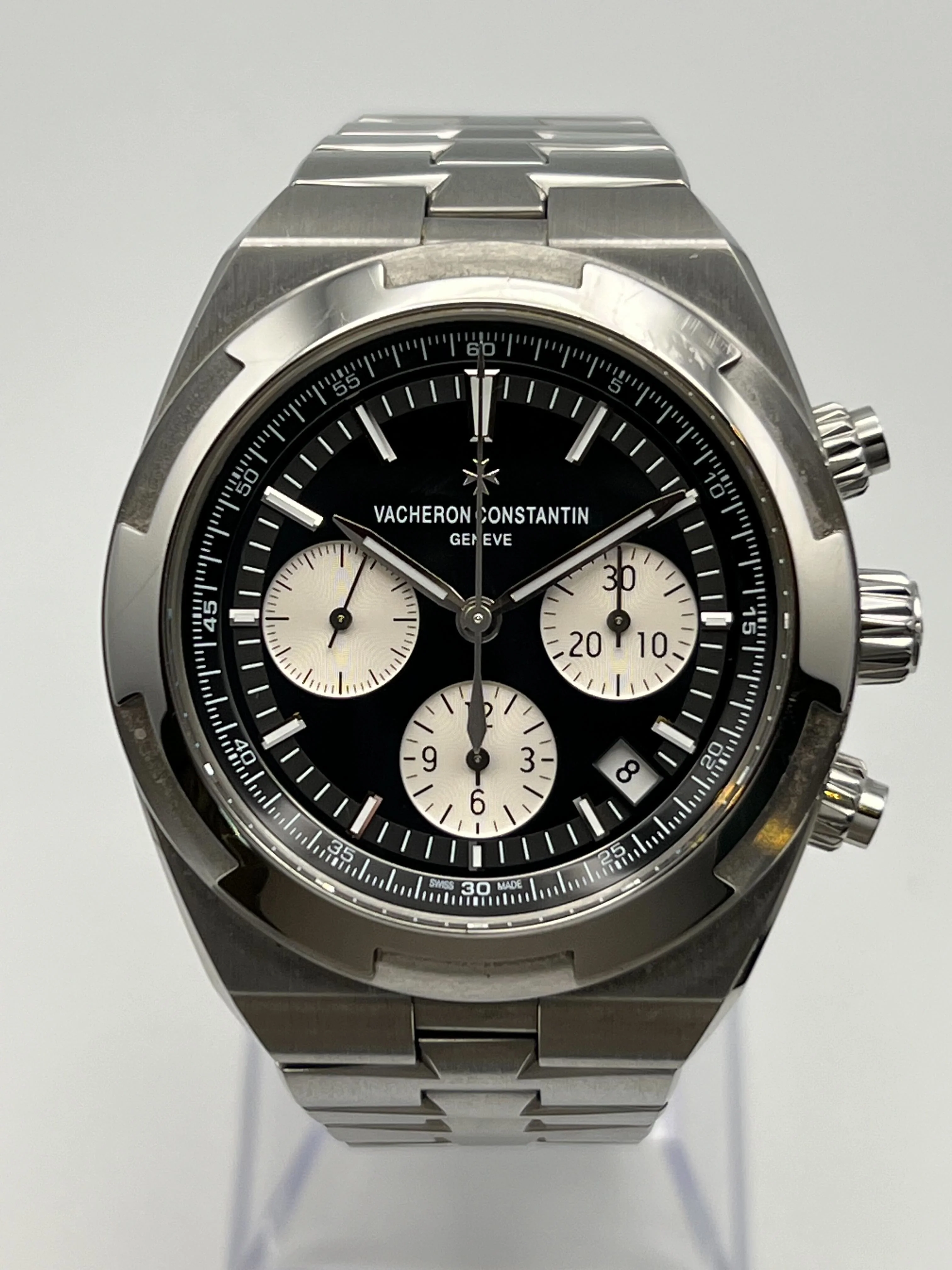 Vacheron Constantin Overseas Chronograph 5500V/110A-B481 Stainless Steel Black Dial